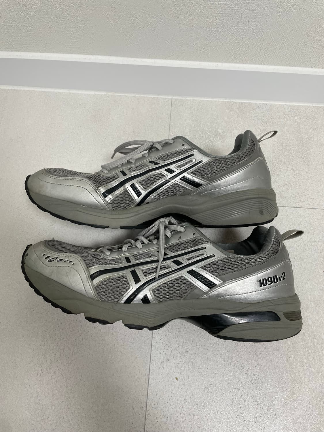 아식스 프레자 위워 젤 1090 V2 클레이 그레이 퓨어 실버 상품이미지4