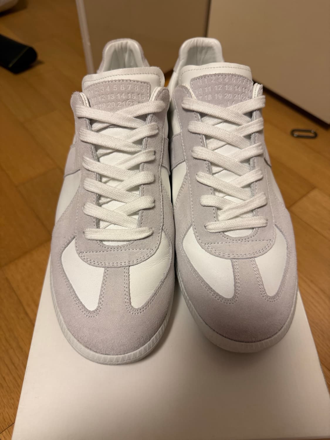 메종 마르지엘라 카프스킨 레플리카 스니커즈 화이트 상품이미지1