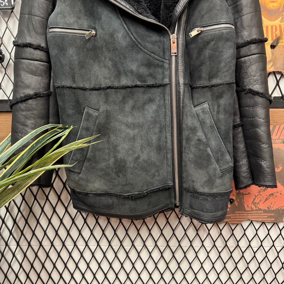 빈티지 레더 무스탕 자켓 사이드 집업 포켓 디테일 블랙 상품이미지4