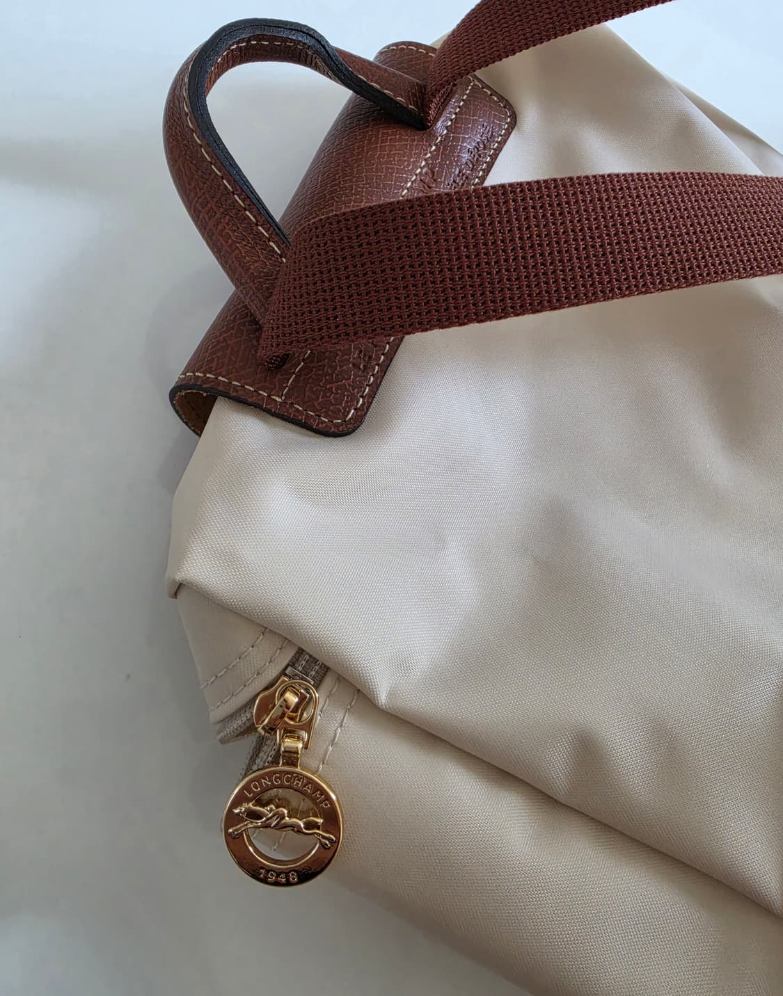 롱샴 백팩 페이퍼 M사이즈 상품이미지5