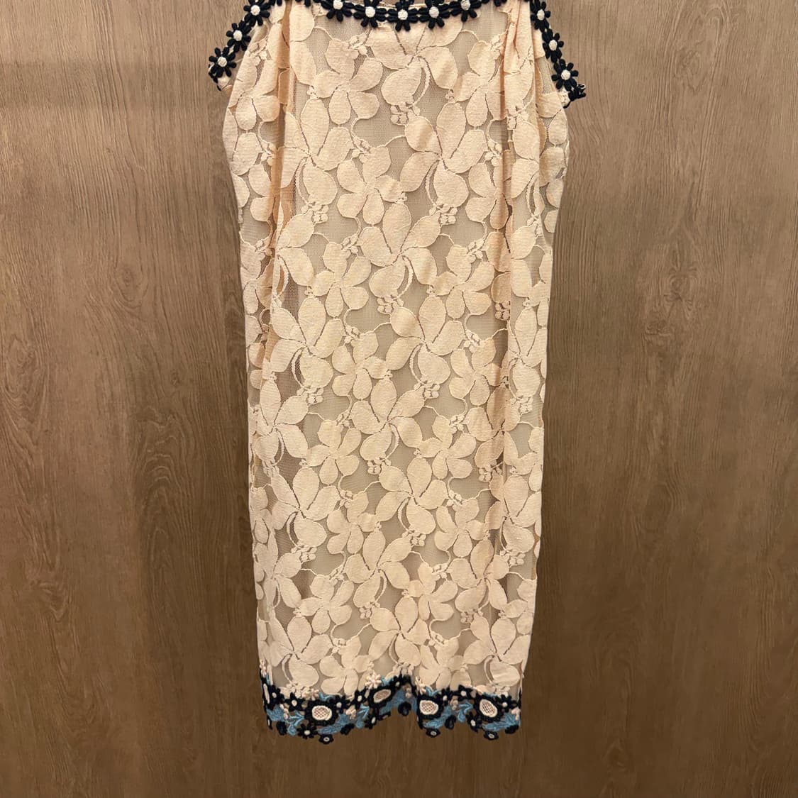 안나수이 슬리브리스 미니 원피스 플라워 레이스 디테일 베이지 핑크 상품이미지4