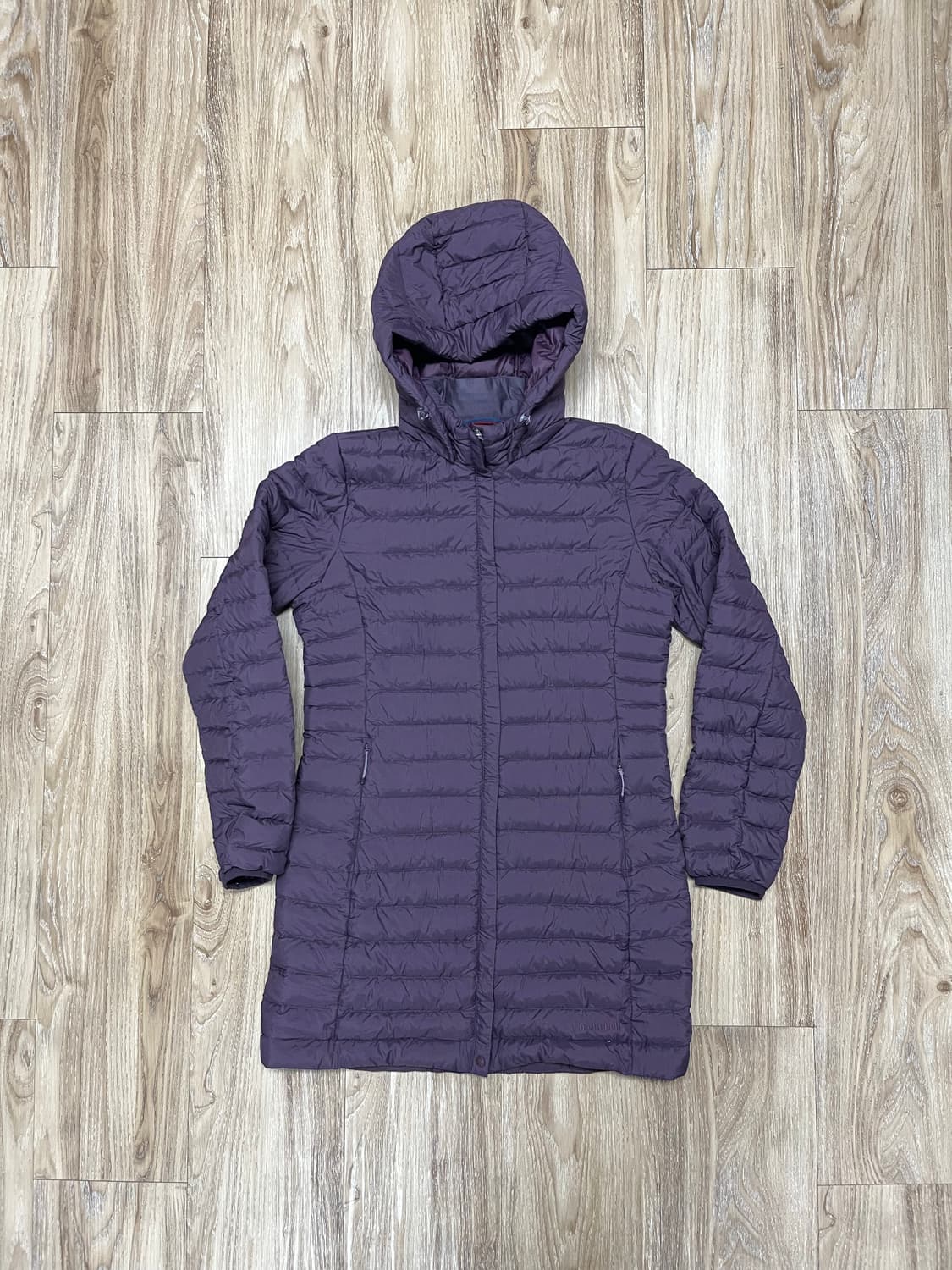 몽벨 바네사 구스다운 경량 패딩 M 상품이미지1