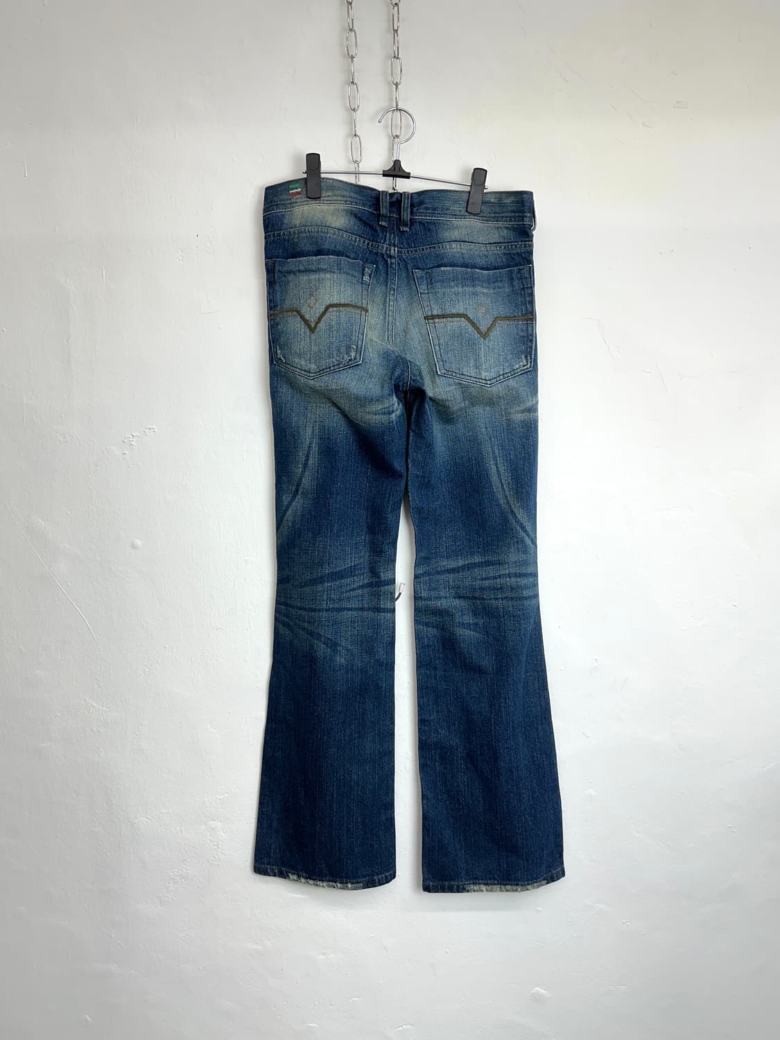 Diesel Zathan Bootcut Distressed Denim 상품이미지7