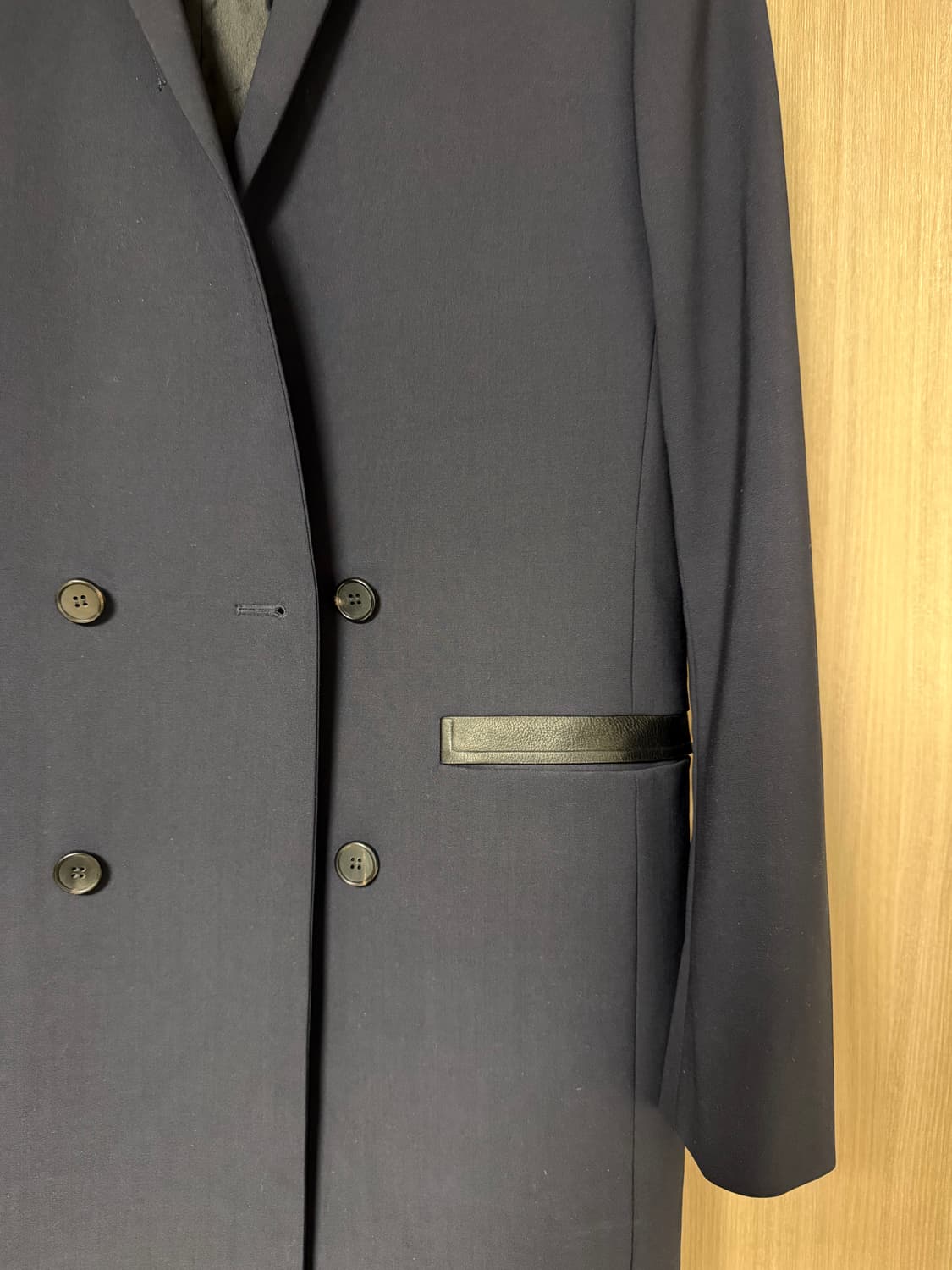 준지 레더 디테일 코트 상품이미지2