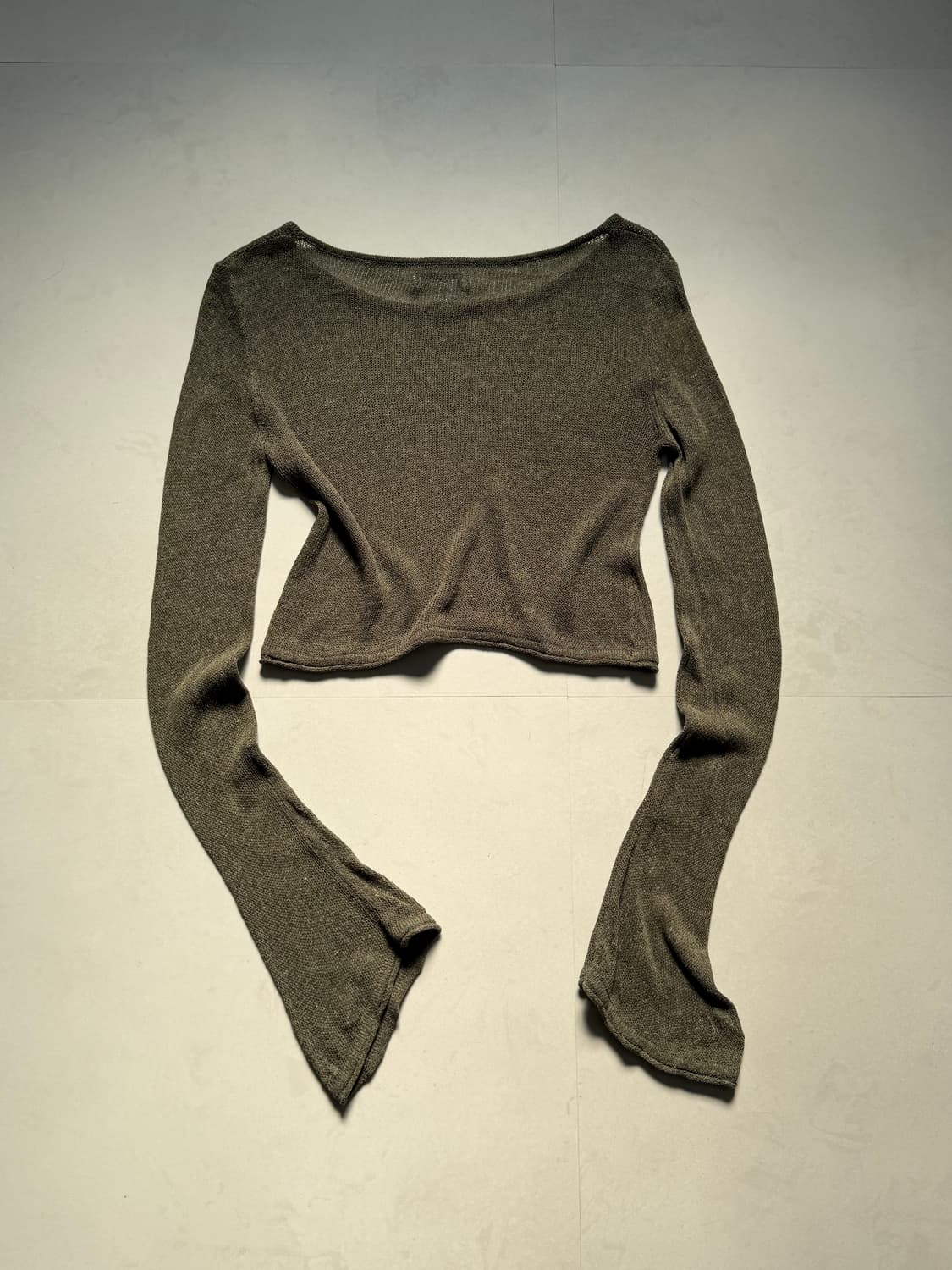 카키 시스루 크롭 긴팔티  상품이미지6