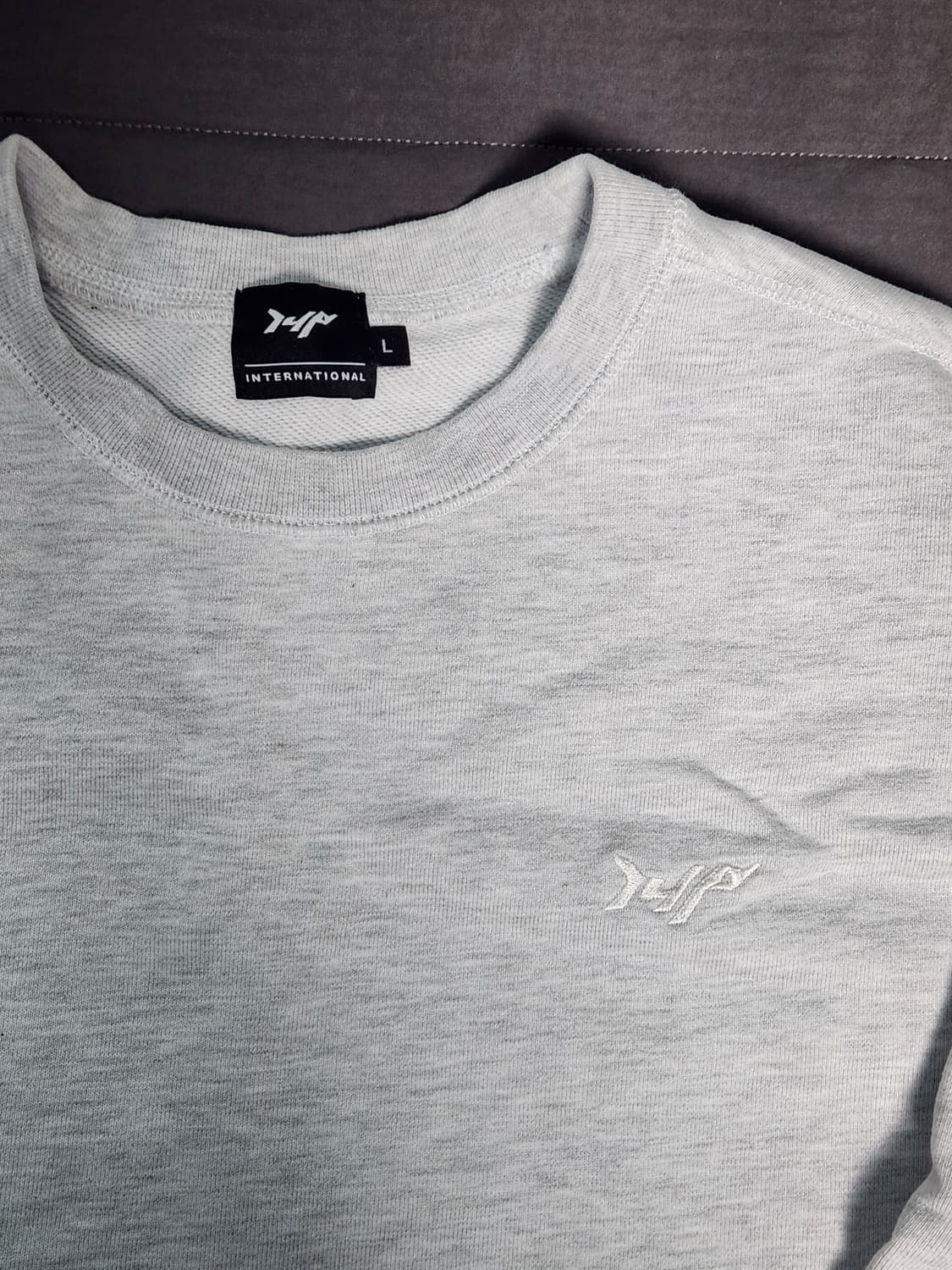 i4p 맨투맨 화이트멜란지 상품이미지2