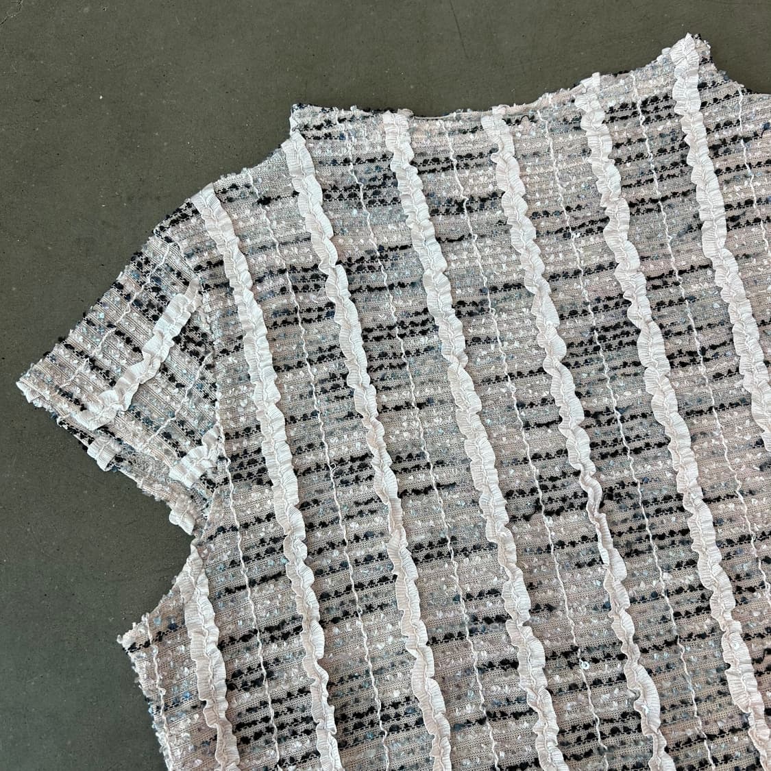 트위드 스팽글 디테일 탑 상품이미지2