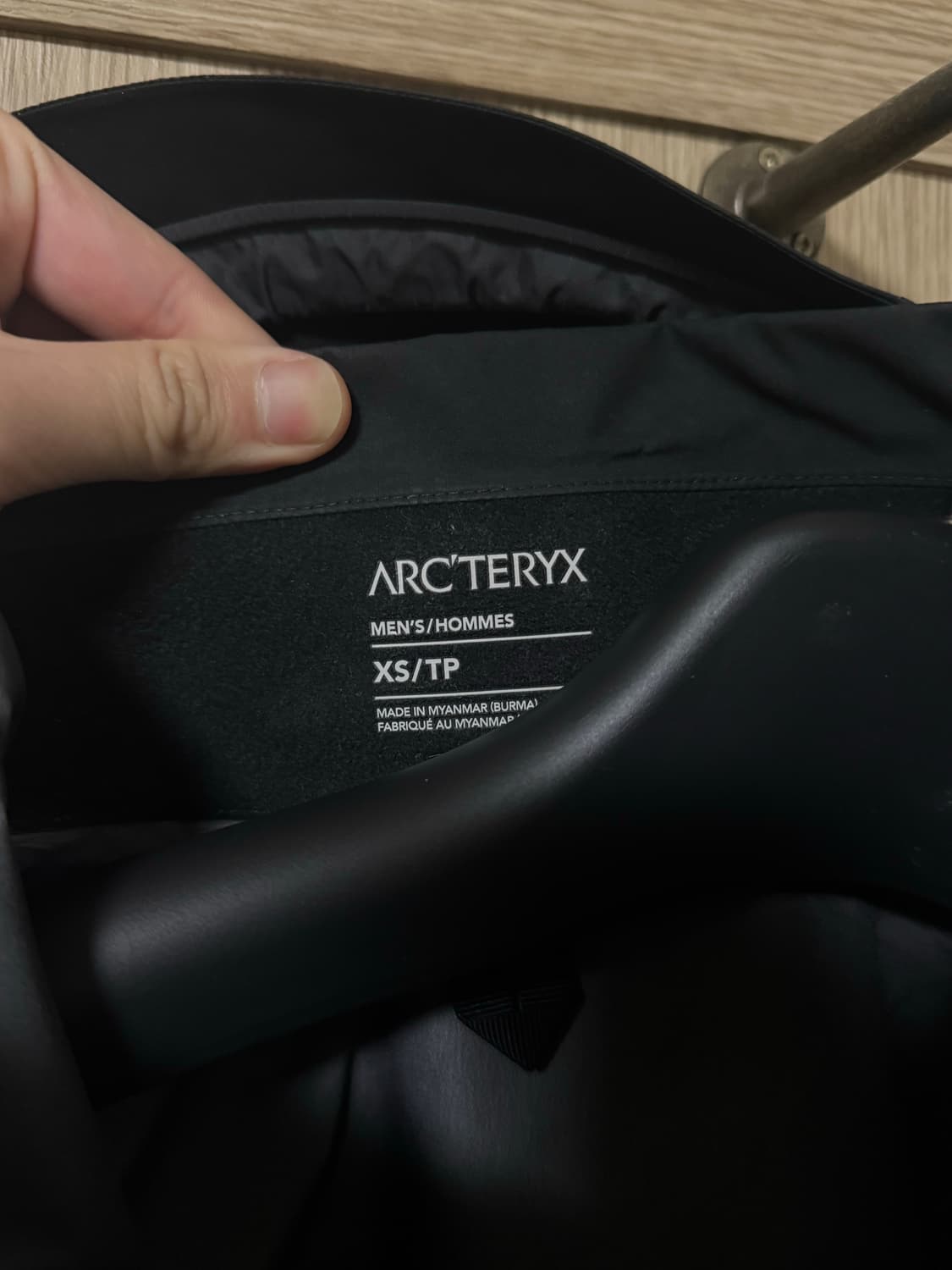 아크테릭스 베타 AR 바람막이 자켓 블랙  상품이미지4