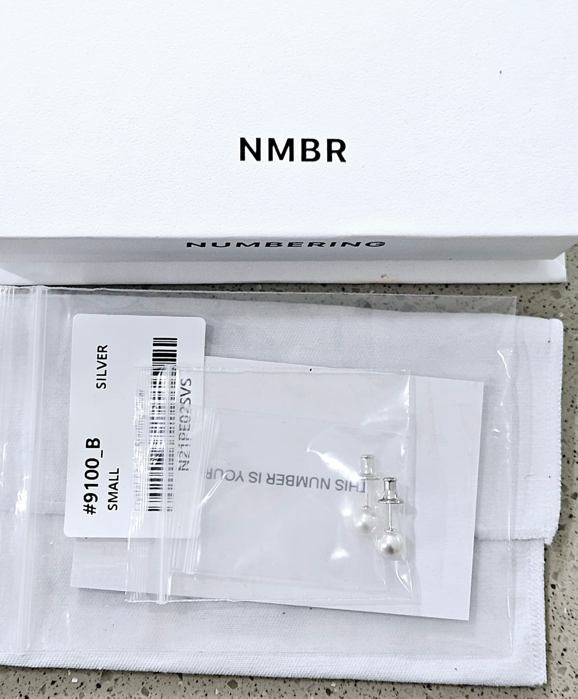 [새상품급] 넘버링 진주 귀걸이 #9100 (6mm/925실버) 상품이미지4