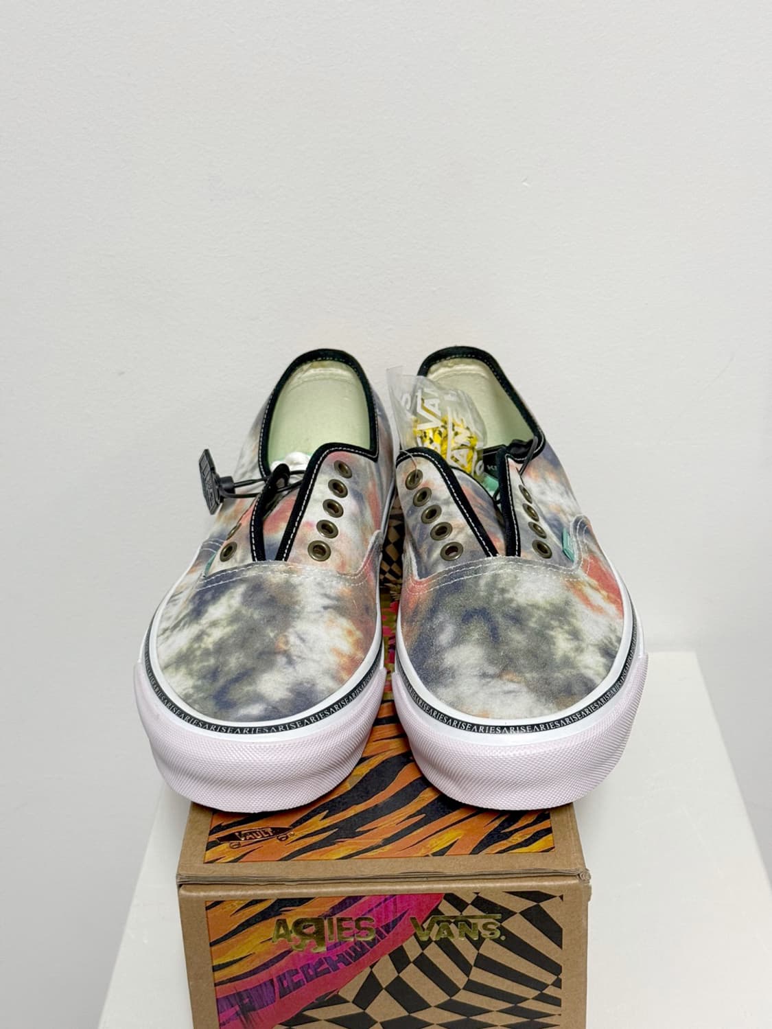 [285] 반스볼트 X 에리즈 어센틱 타이다이 상품이미지2