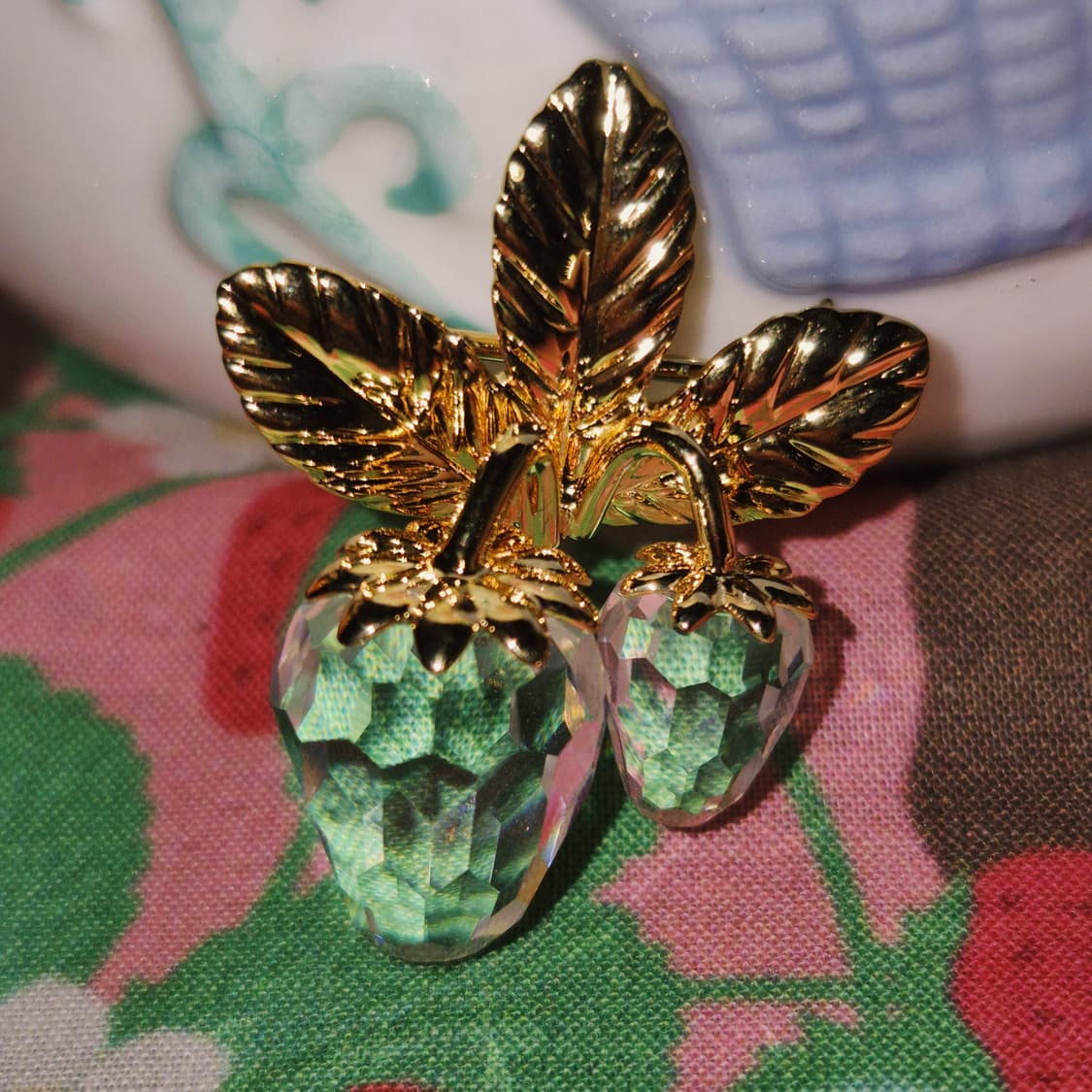 90s 스와로브스키 크리스탈 딸기 브로치 상품이미지7