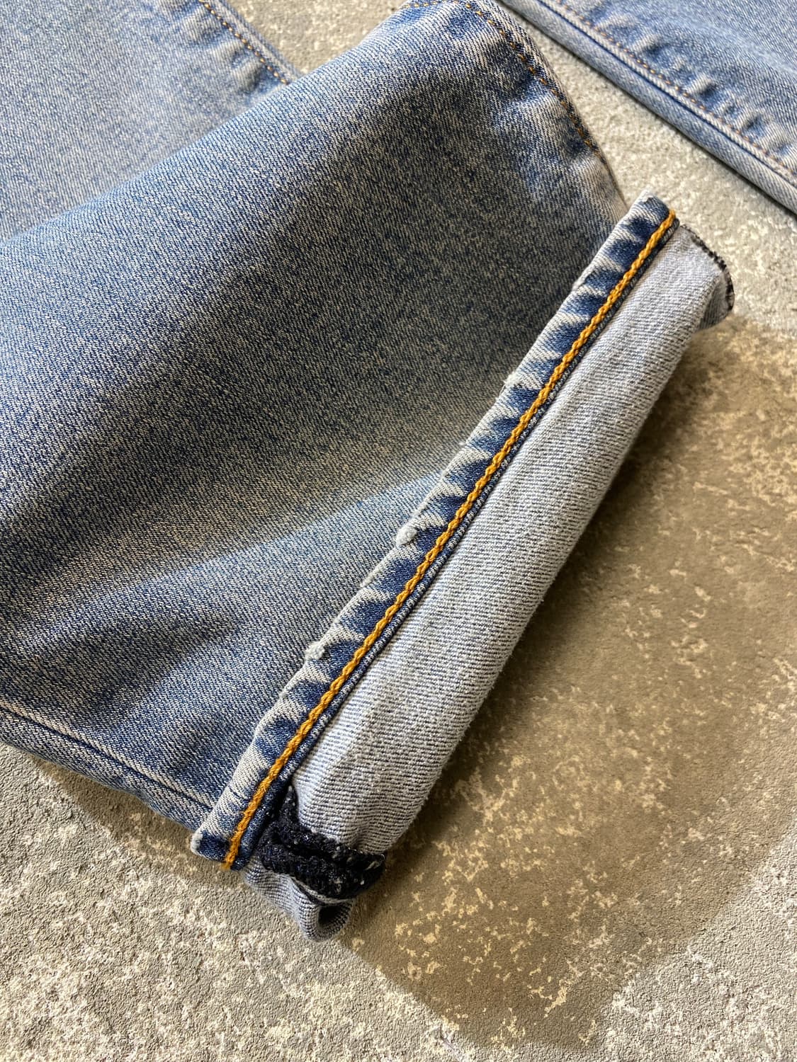 [32] Levi's 502 리바이스 레귤러핏 디스트레스드 데님팬츠 상품이미지4