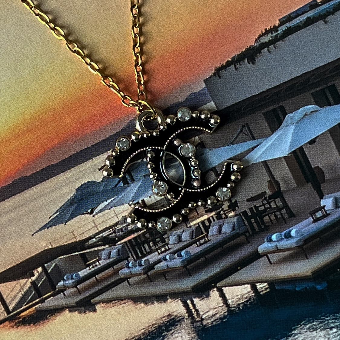 샤넬 블랙 씨쉘컷 CC로고 골드 목걸이 상품이미지3