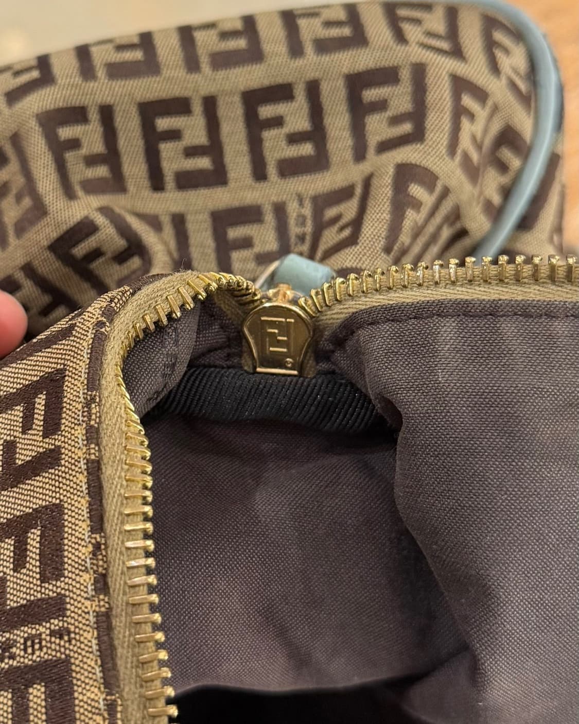 펜디 브라운 주카 블루 레더 트리빙 캔버스 보스턴백 상품이미지9