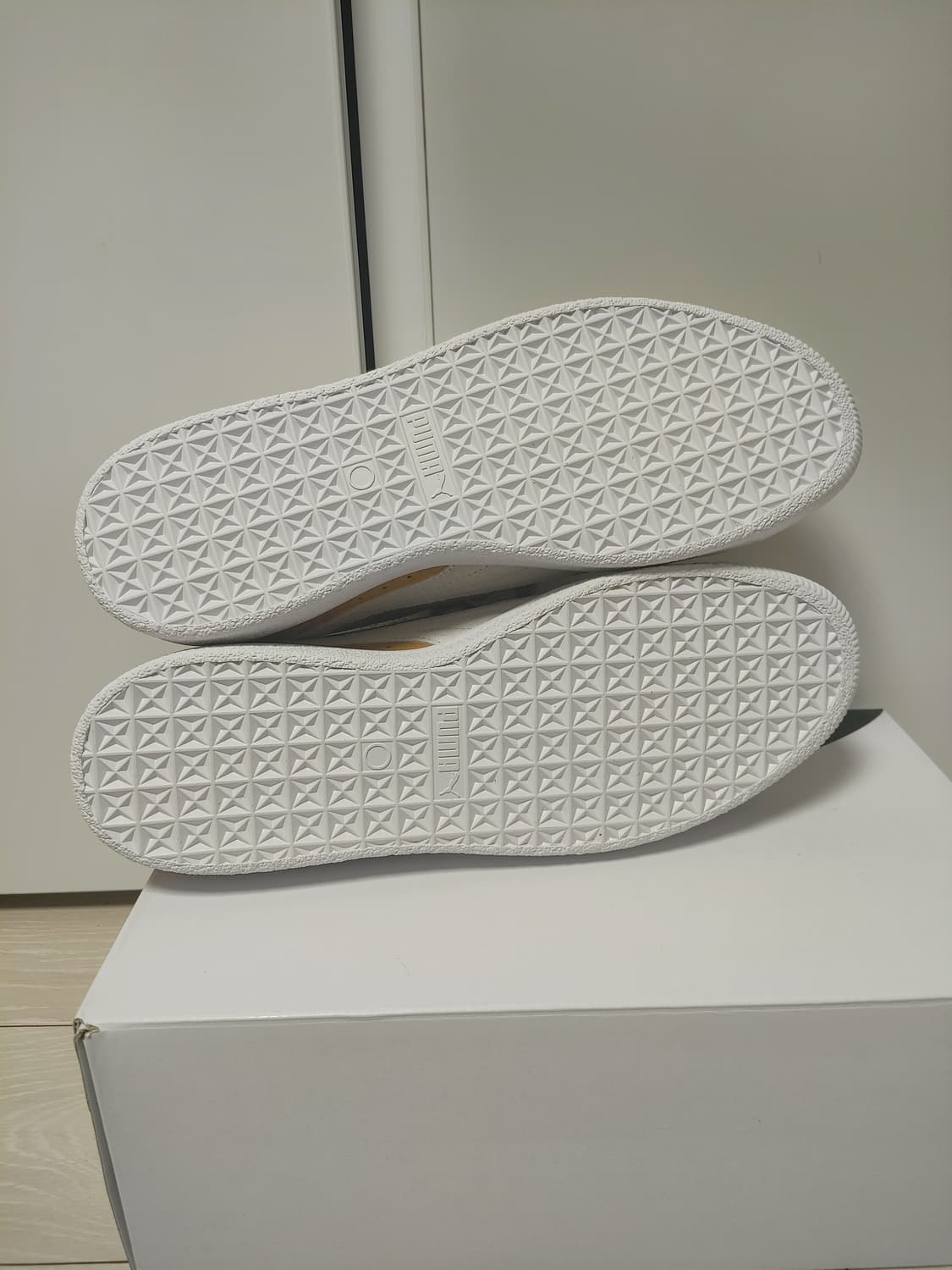 새상품 퓨마 스웨이드 270 275 상품이미지4