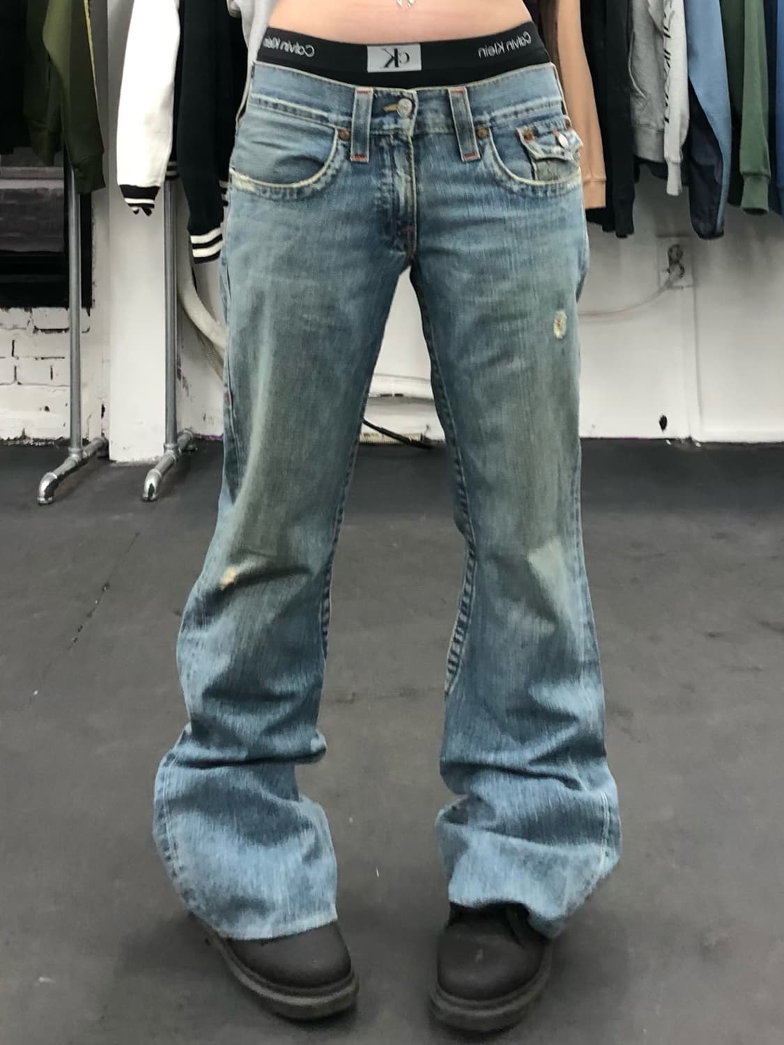 트루릴리전 부츠컷 데님팬츠 상품이미지1