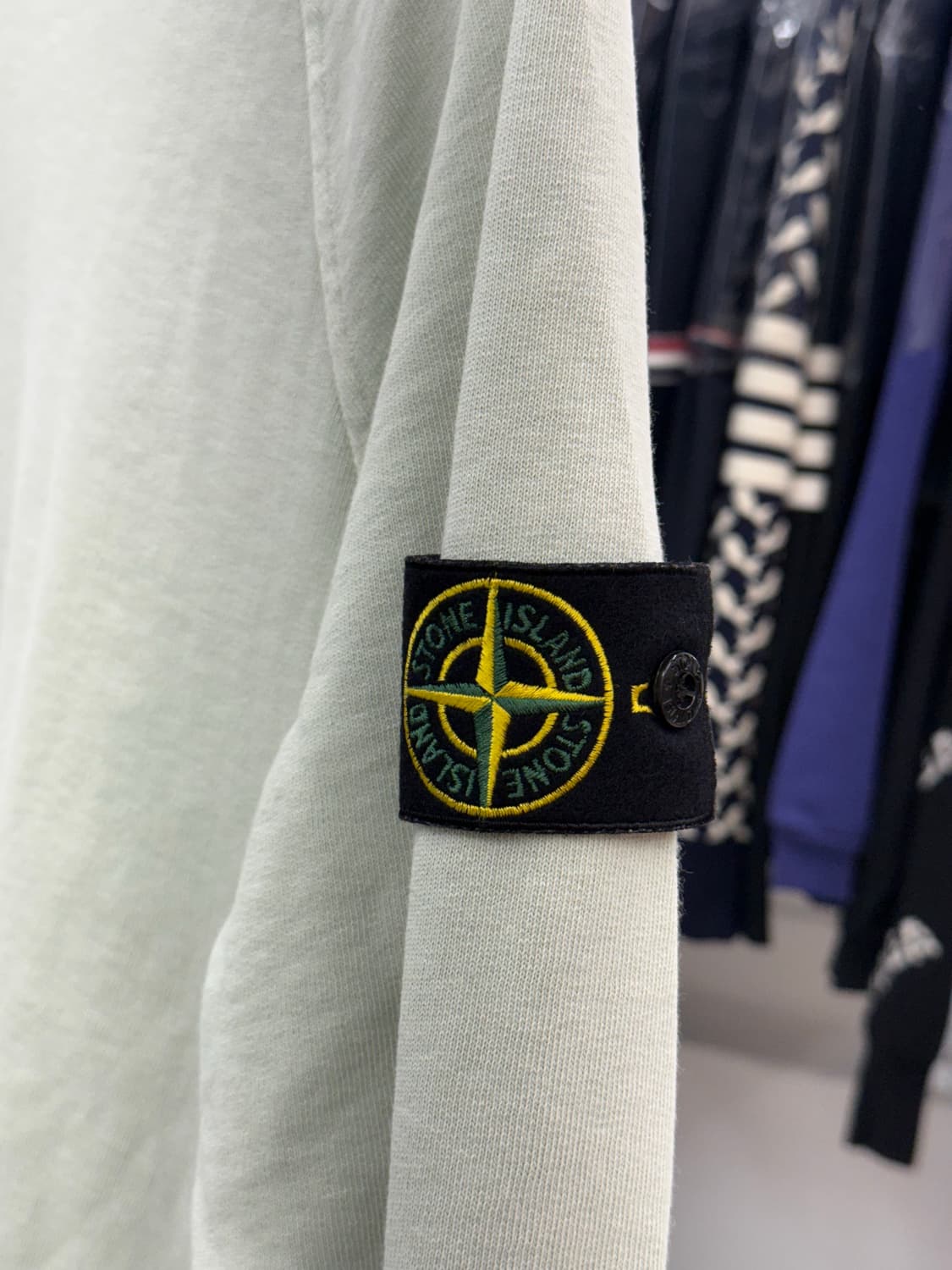 [S] 스톤아일랜드 올드이펙트 맨투맨 상품이미지3