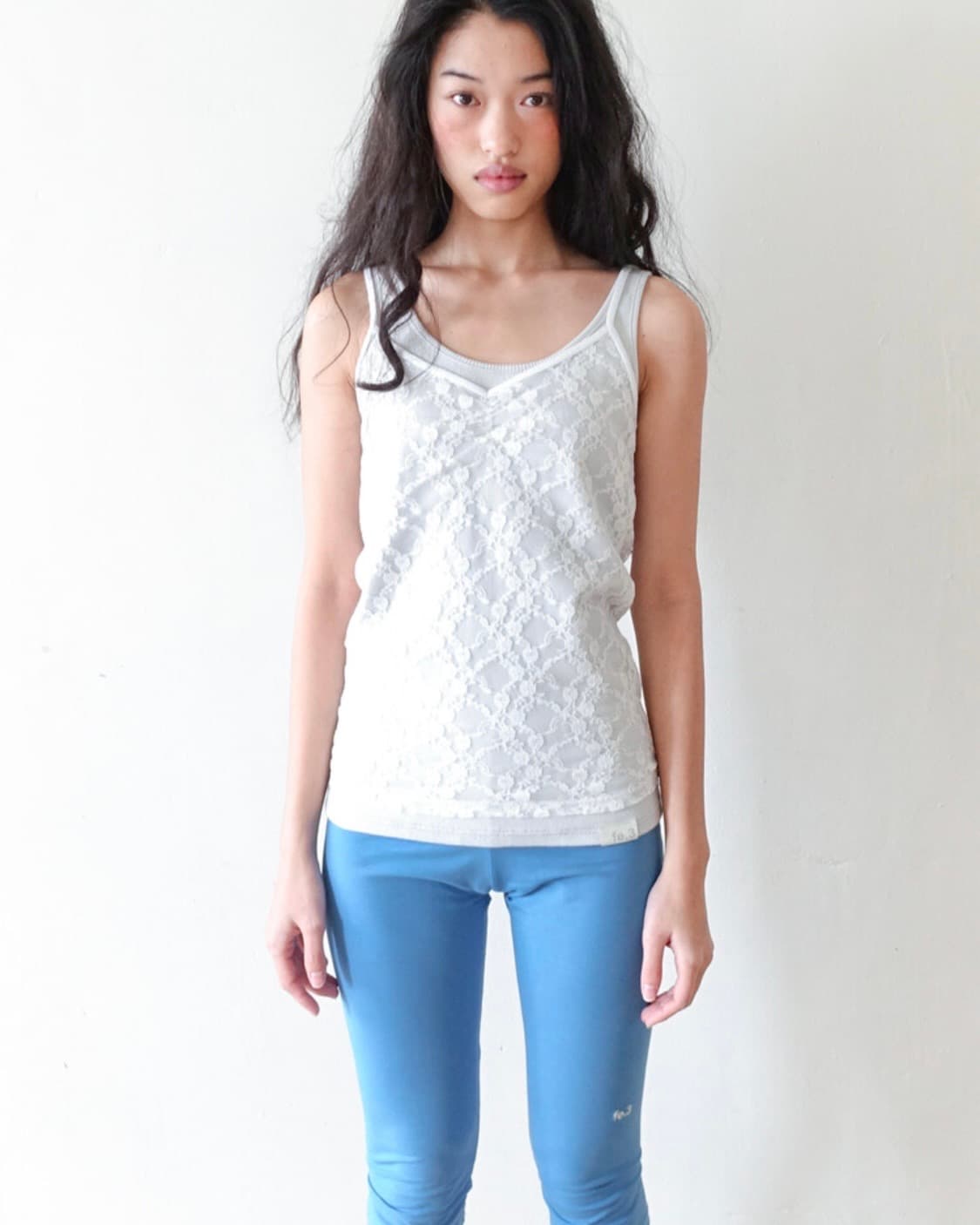 구해요) fe.3 베이직 슬리브리스 화이트 색상  상품이미지1