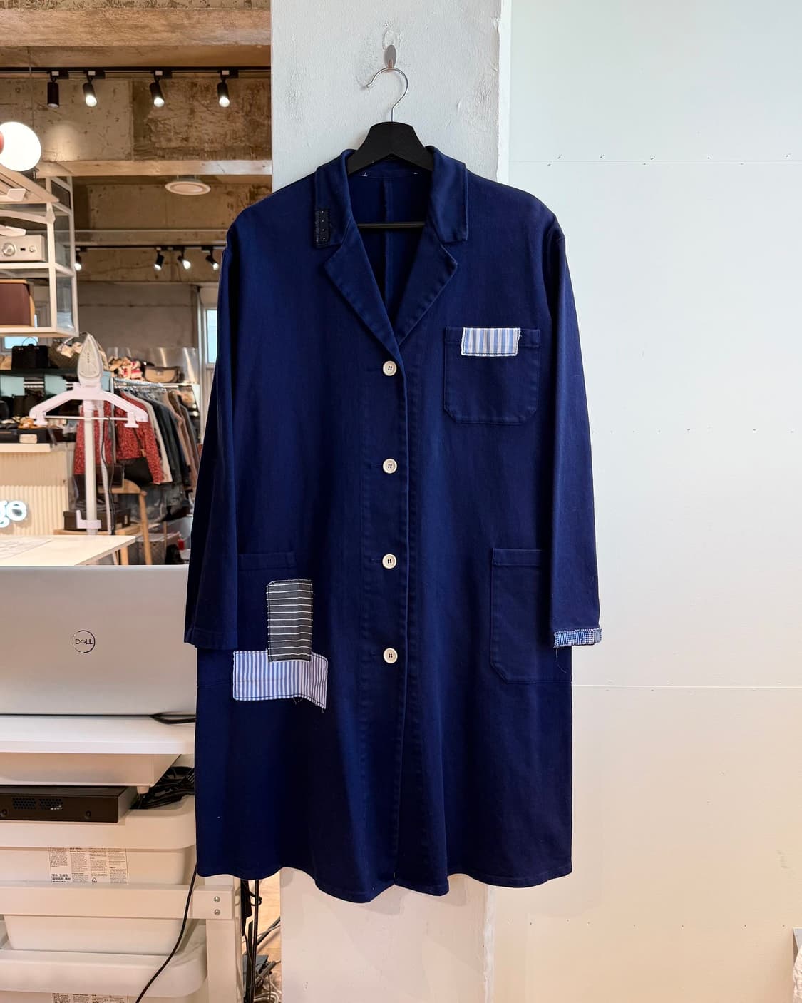 avn 네이비 패치워크 디테일 코트  상품이미지2