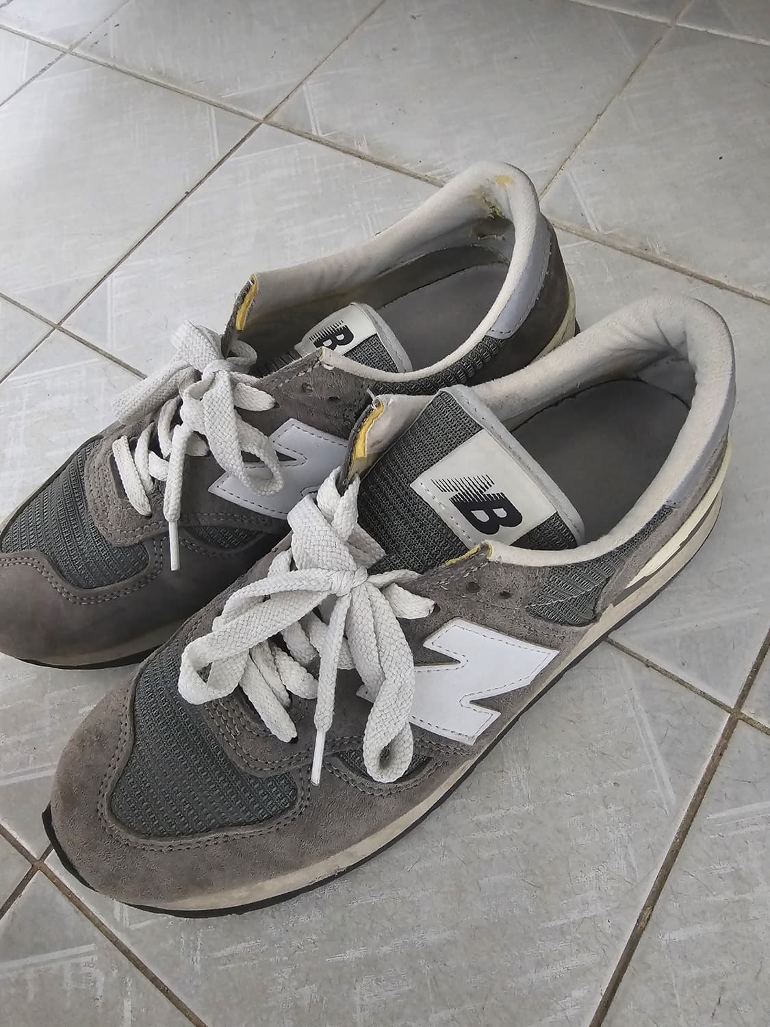 뉴발란스 m990 그레이 스니커즈270 상품이미지1