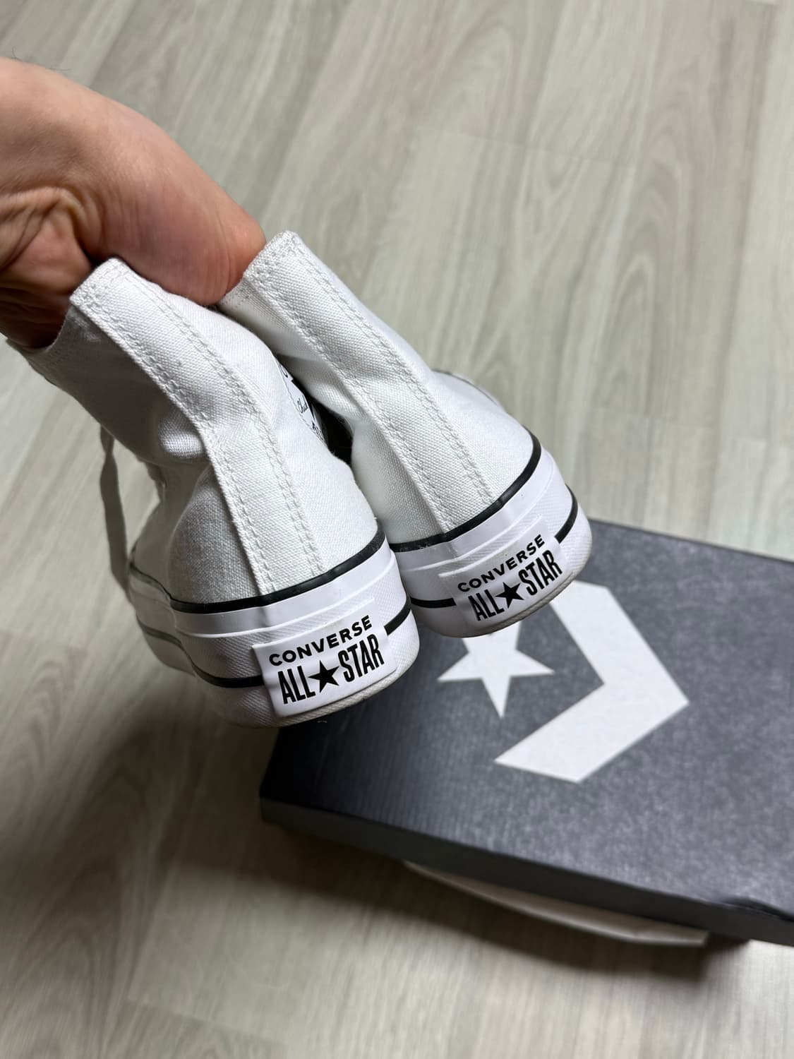 컨버스 척테일러 올스타 리프트 하이 화이트 235 상품이미지2