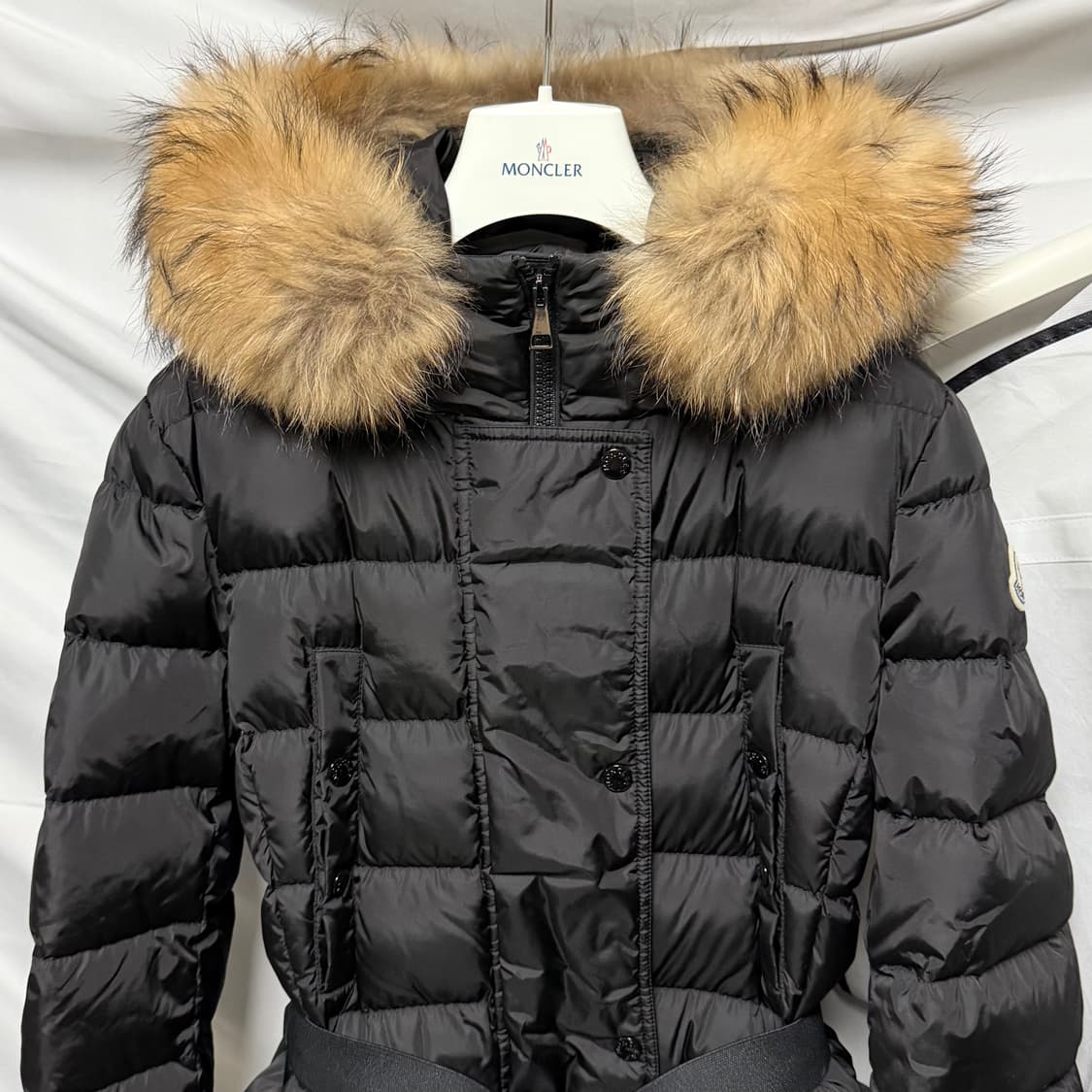 [S+급/2] 몽클레어 클로에 여성패딩 블랙 라쿤퍼 풀구성 끌로에 상품이미지2