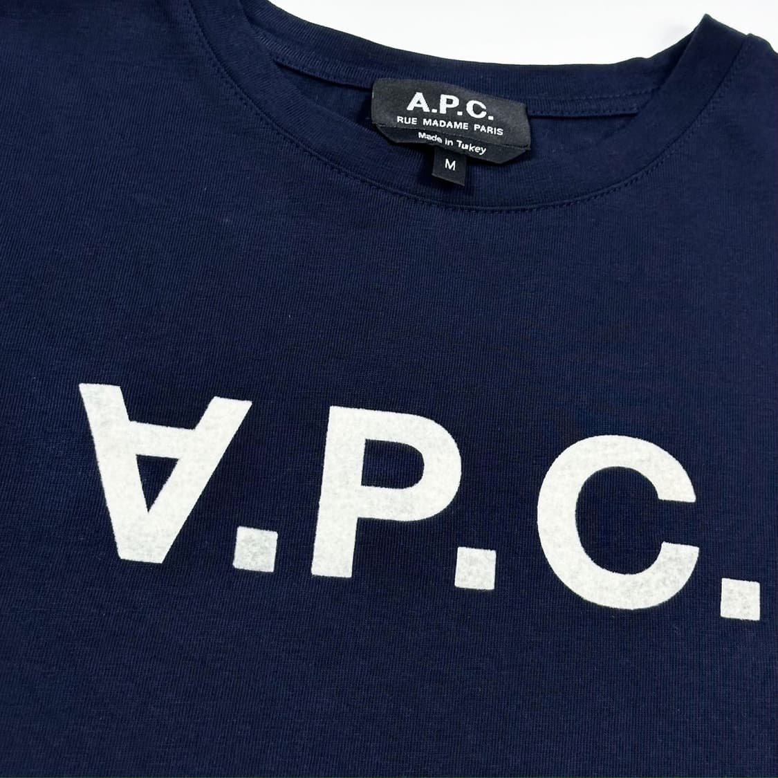 아페쎄 A.P.C 이니셜 네이비 반팔 티셔츠 (M 여성추천) 상품이미지3