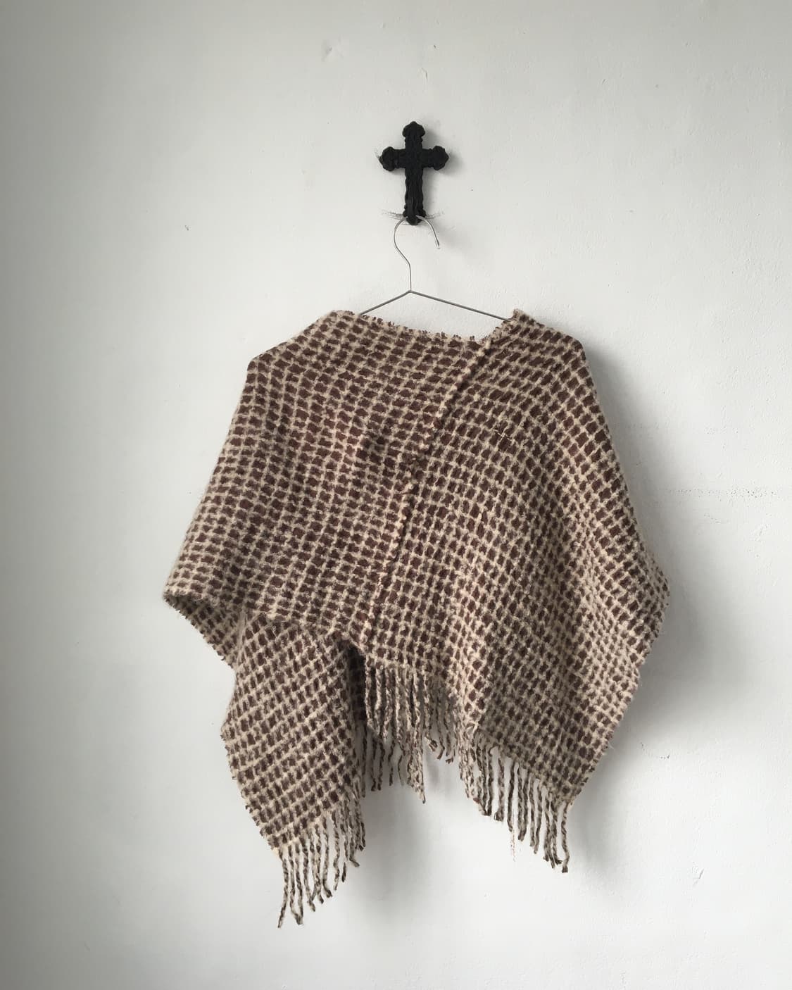 Fringe pattern knit cape 상품이미지3