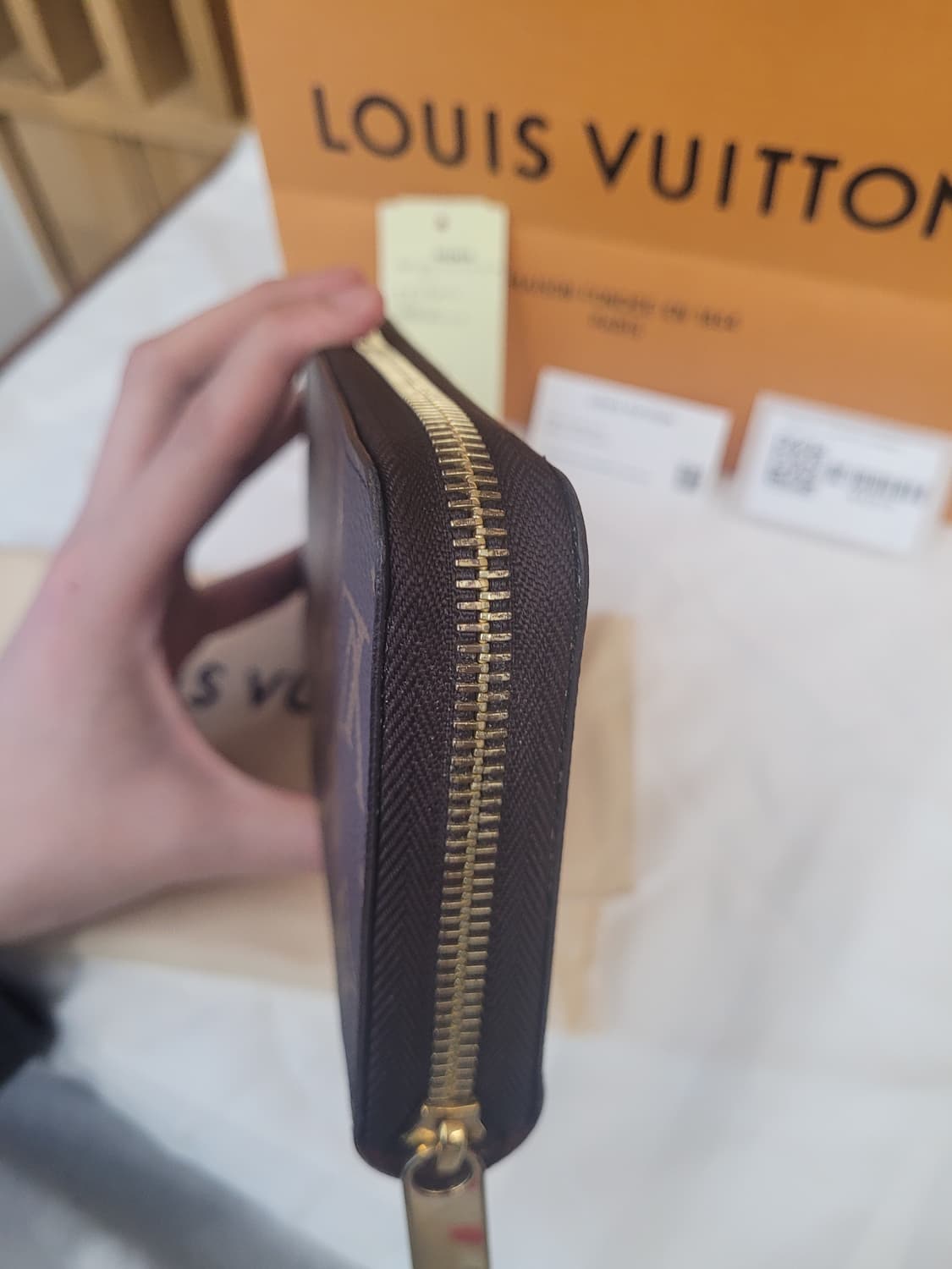 (미사용 새상품) 루이비통 지퍼 장지갑 상품이미지5
