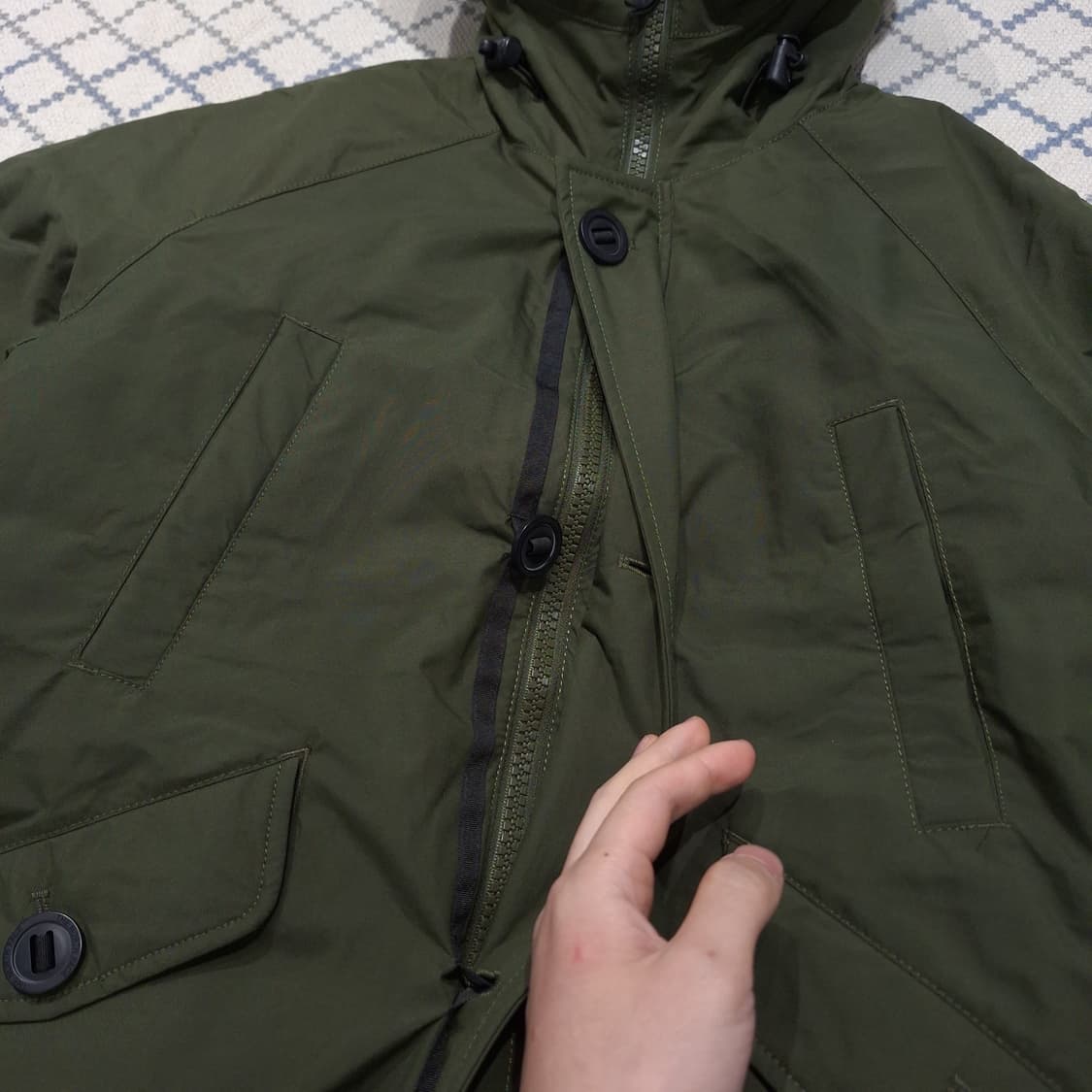 노스페이스 카키 블랙 배색 화이트라벨 암포켓 오리털 봄버 패딩 점퍼 M 상품이미지8