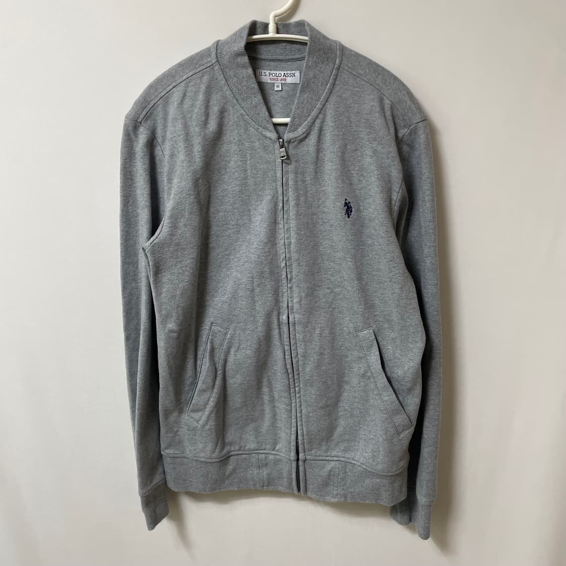 [ M ] 유에스 폴로 에센 로고 스웻 자켓 상품이미지1