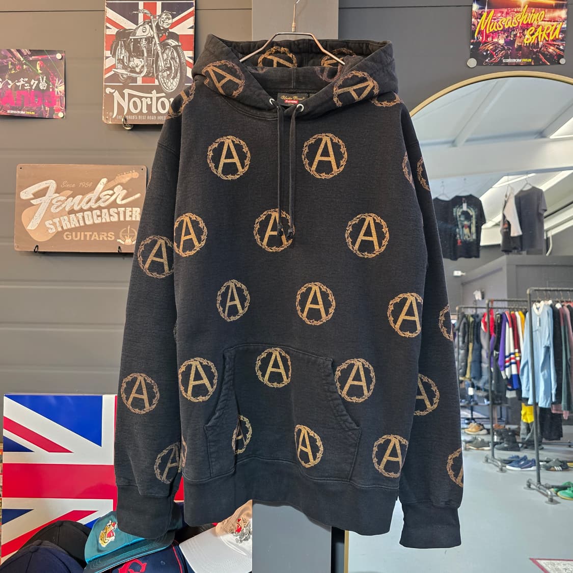 슈프림x언더커버 후드티 블랙 아나키 패턴 올오버 프린팅 상품이미지1