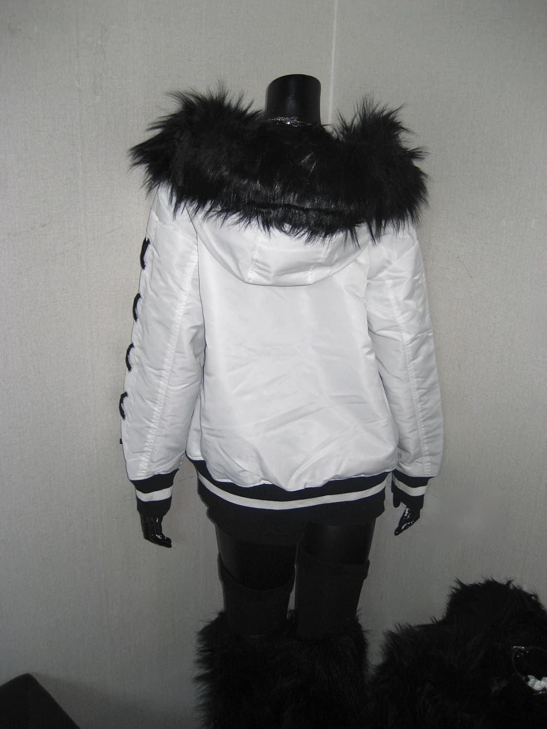 Rady 라디 갸루펑크 퍼 후드 아일렛 투지퍼 봄버 자켓 오네갸루 상품이미지9