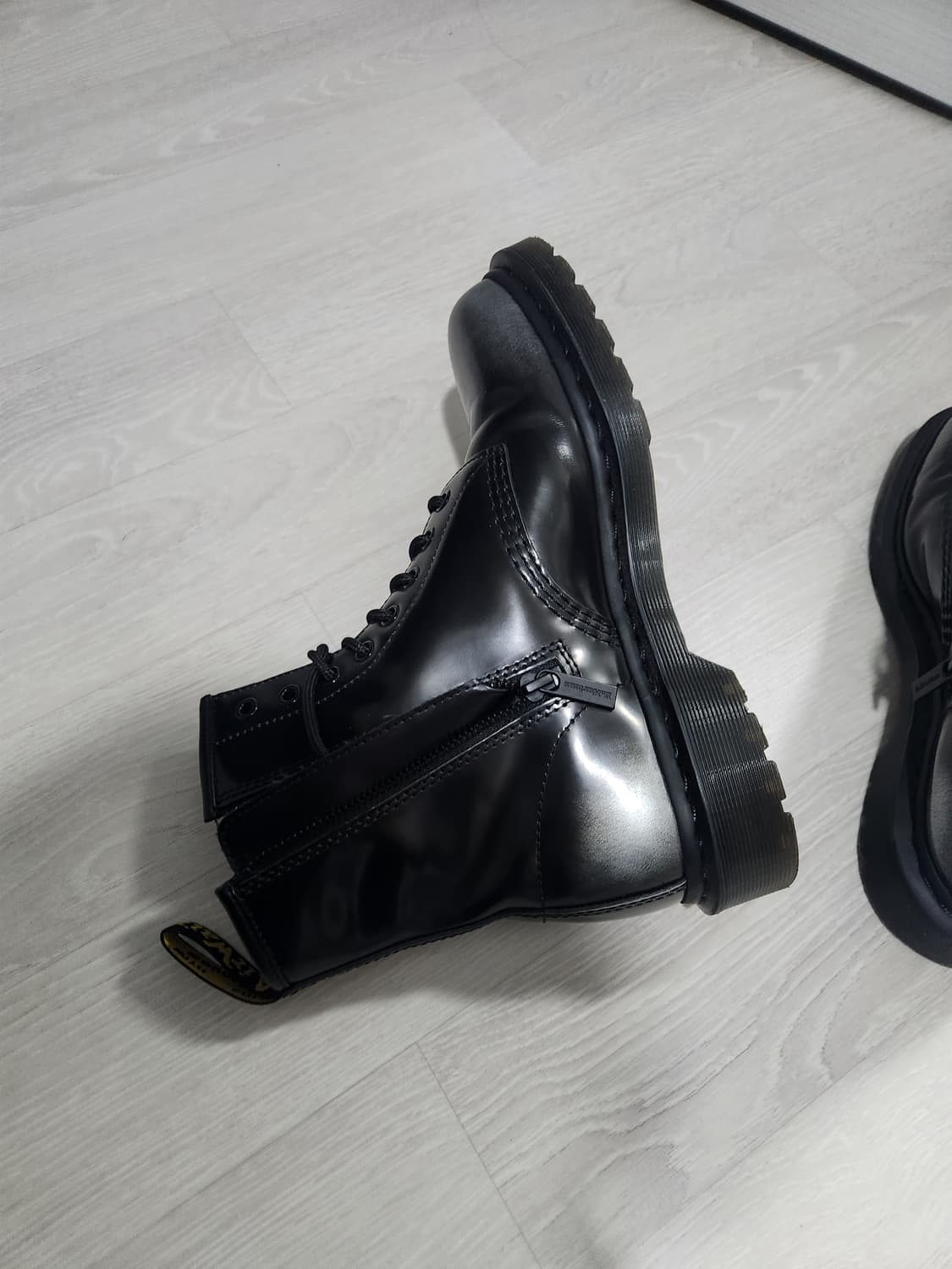 풀박스) 닥터마틴 1460 실버 260 상품이미지3