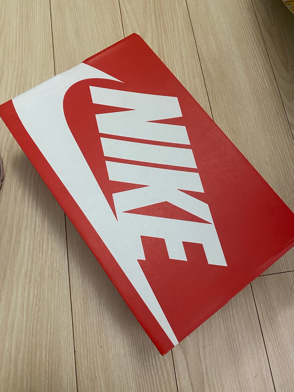 (W) 나이키 샥스 R4 베얼리 로즈 메탈릭 플래티넘 상품이미지3