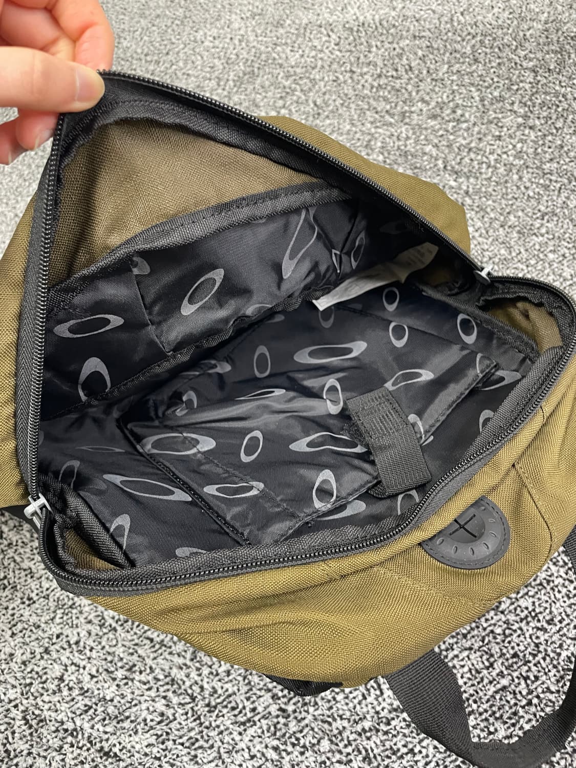 빈티지9. 오클리 00's 올드스쿨 아이콘 RC 백팩 카키베이지 가방 상품이미지3