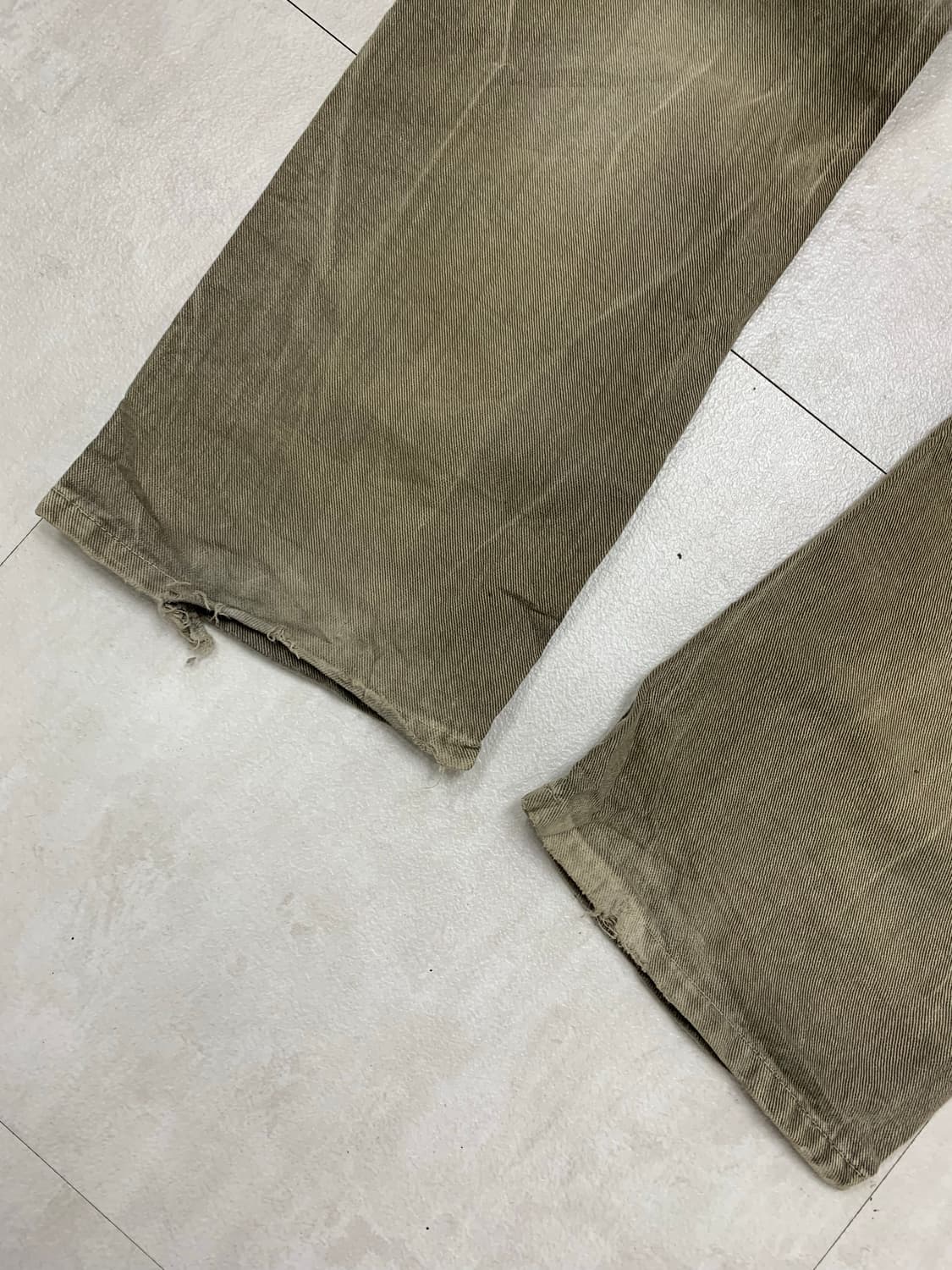 디젤 애쉬 카키 스트라이트 팬츠 #647 상품이미지9