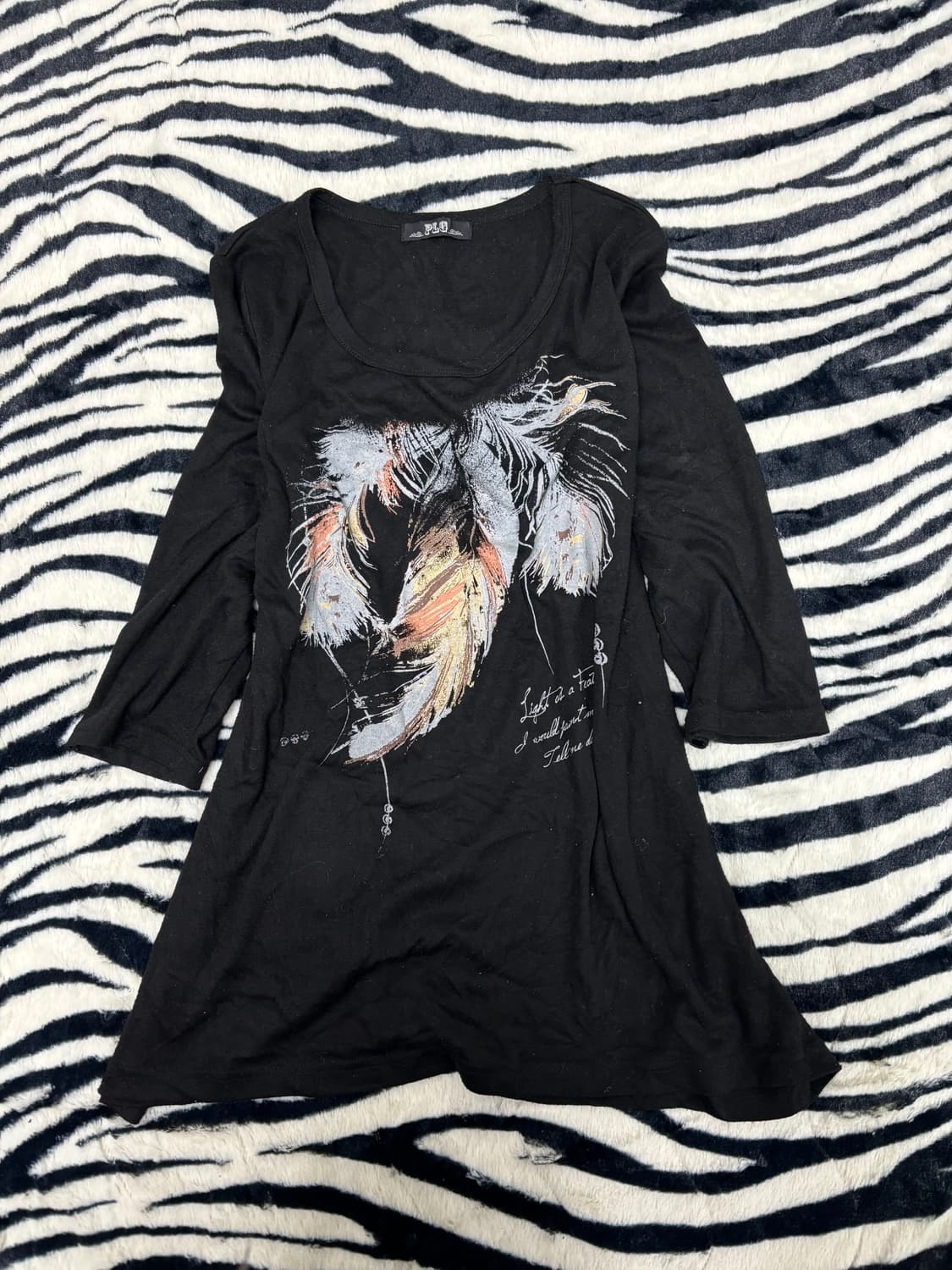 [PLG]feathers Print Black Sleeve 상품이미지1