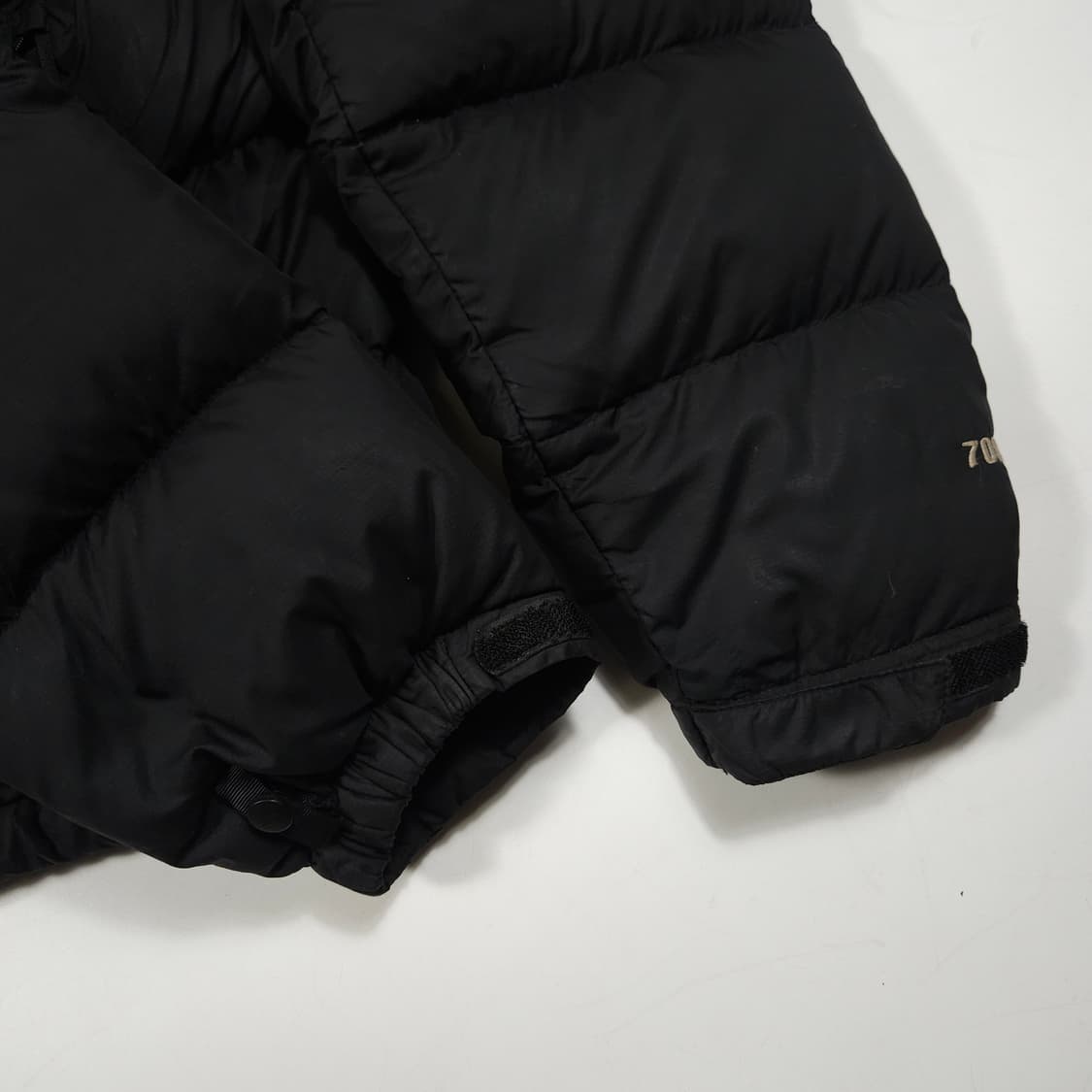 노스페이스 700 눕시 패딩 블랙 상품이미지4
