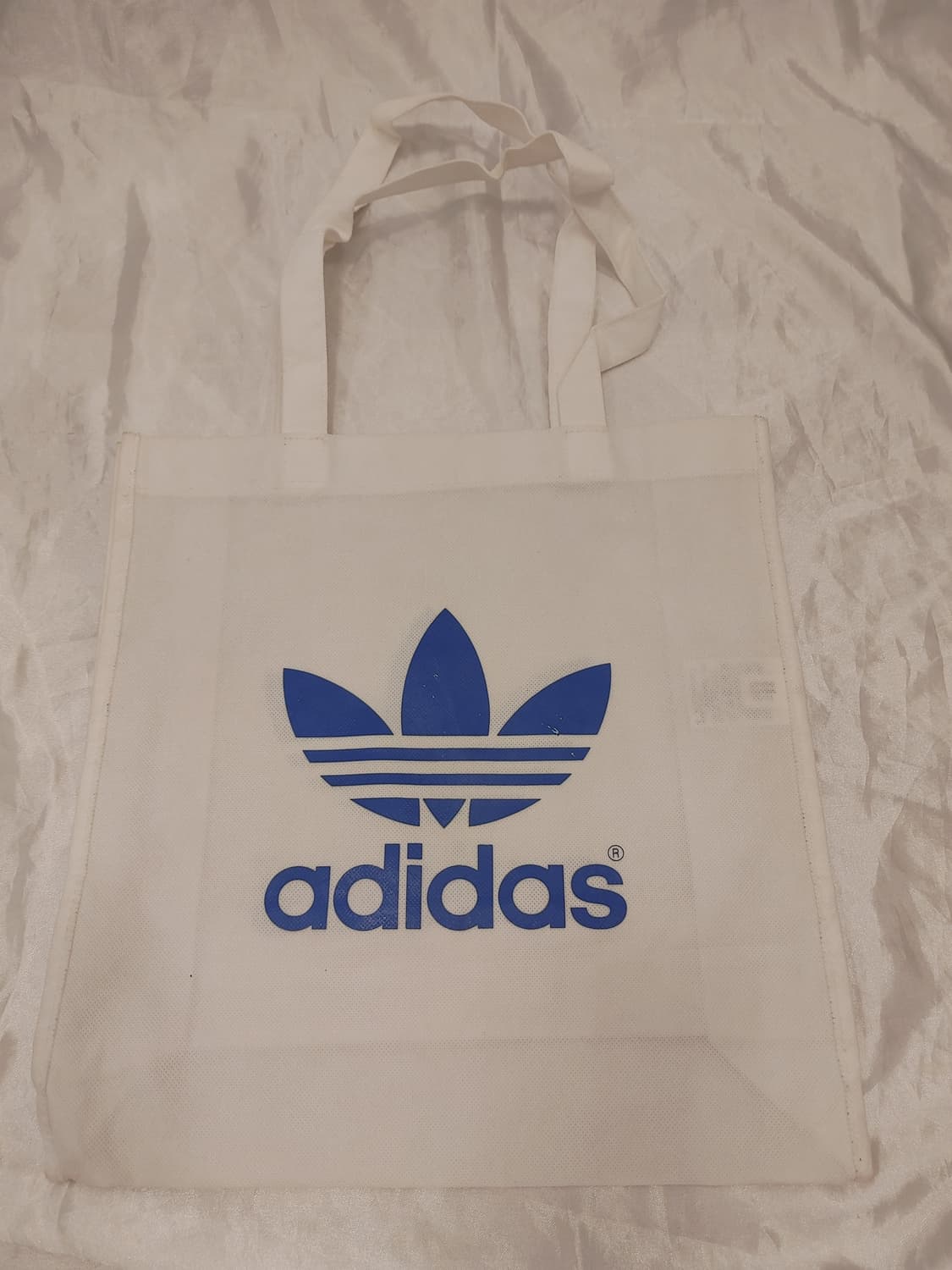 아디다스 부직포 가방 상품이미지1