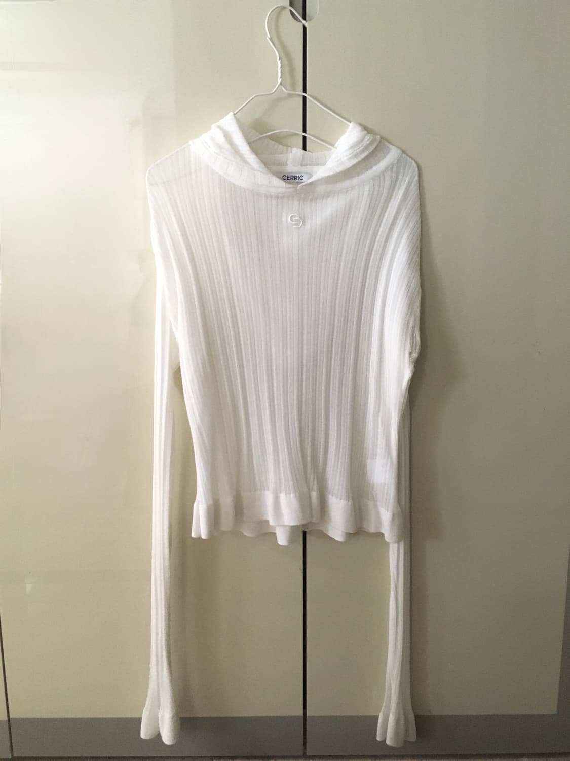 세릭 SHEER LOGO HOOD KNIT / WHITE 상품이미지5