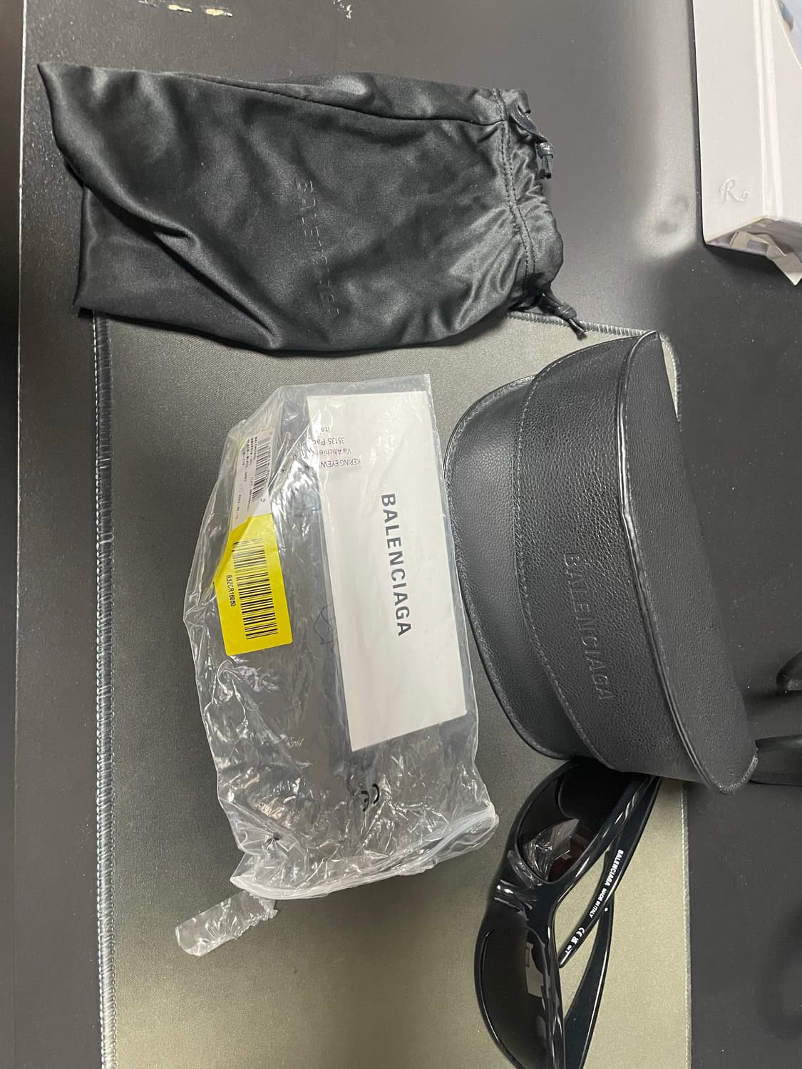 발렌시아가 스킨캣 선글라스 상품이미지4