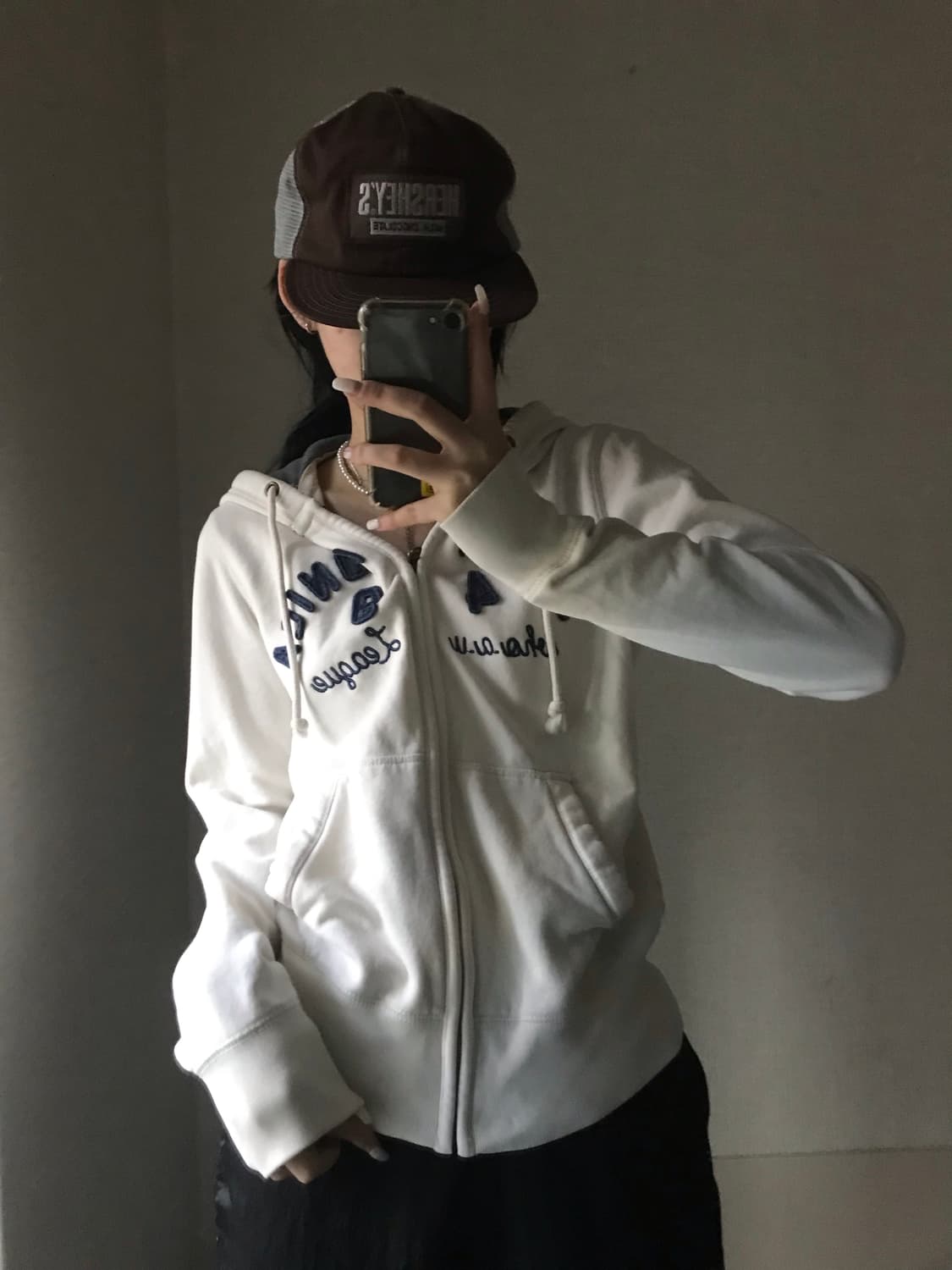 후아유 화이트 후드집업 상품이미지1