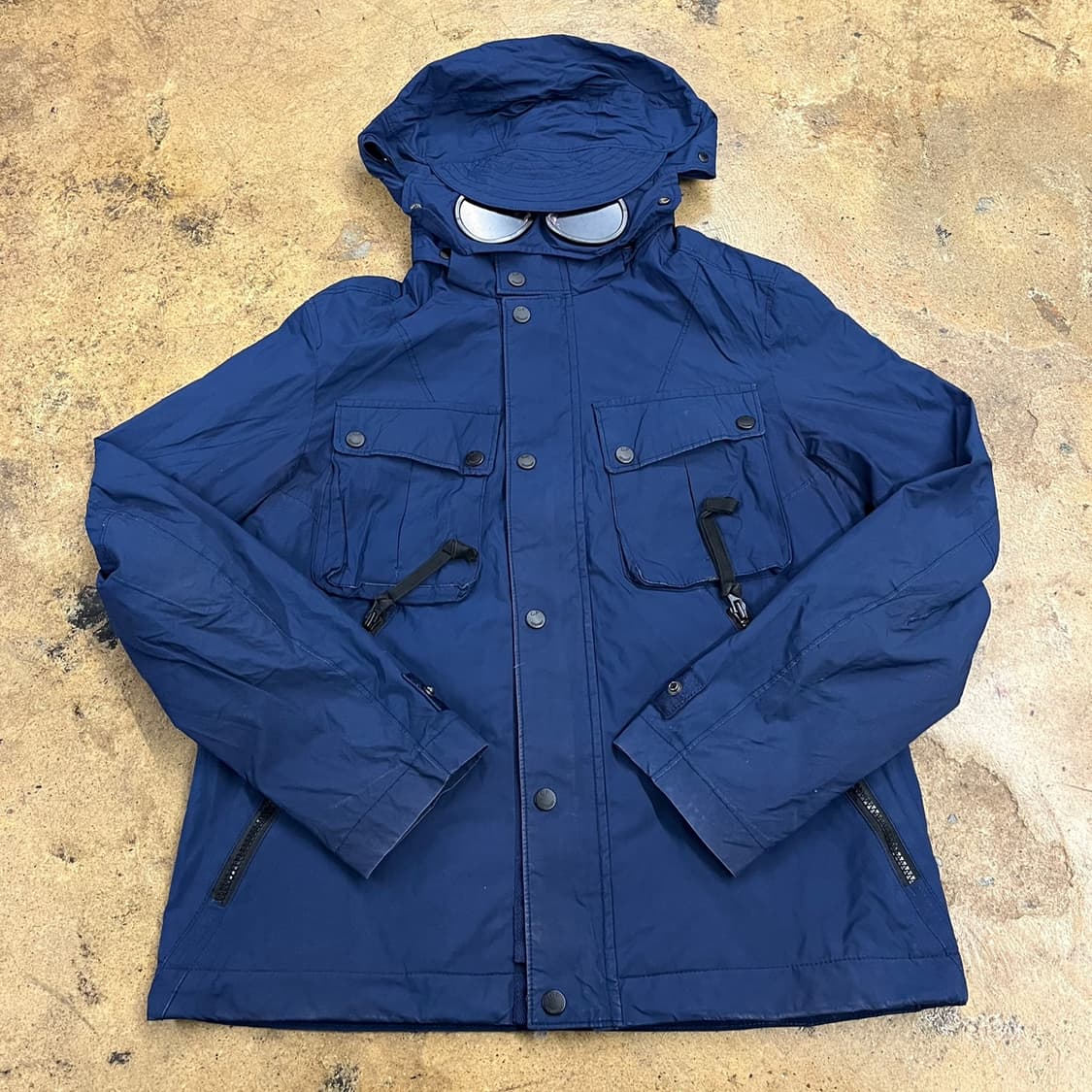 [ 정품/100 ] CP컴퍼니 나일론 고글 후드 자켓 b18 상품이미지2