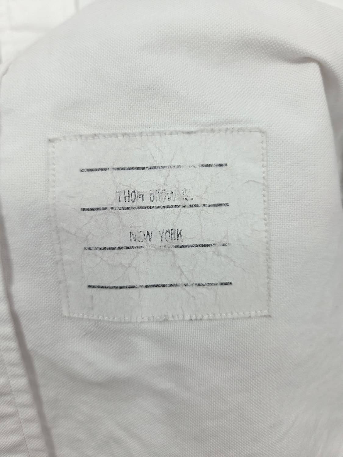 4사이즈 톰브라운 암밴드 삼선탭 화이트 셔츠 상품이미지5