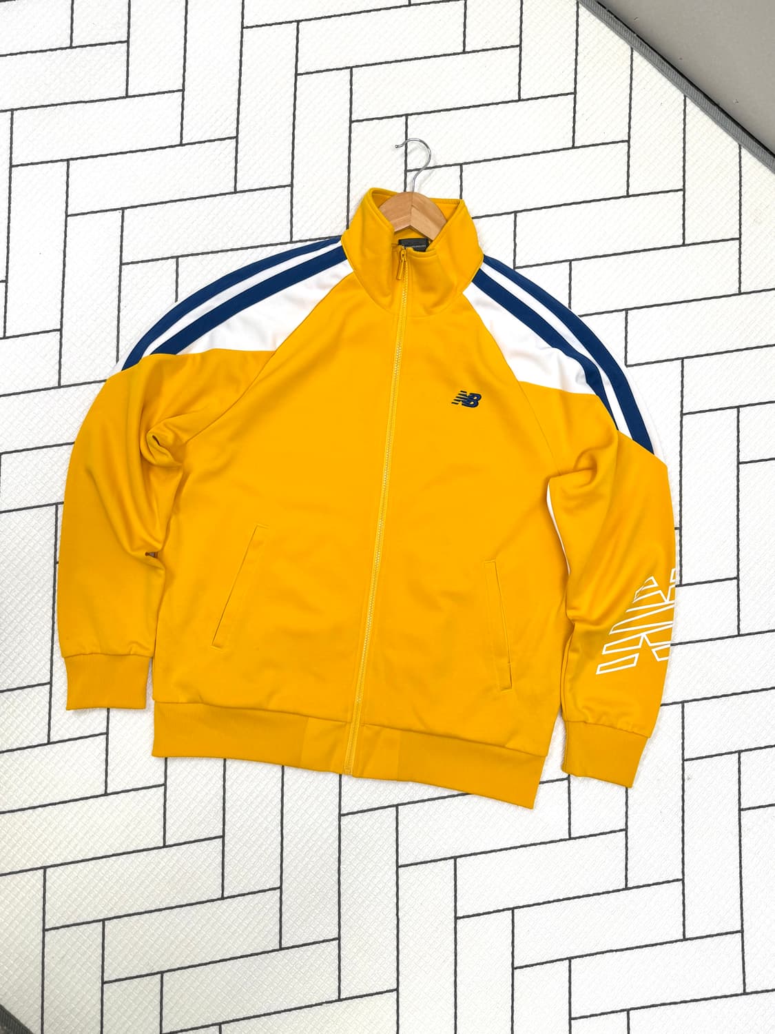 남성 105 xl / 뉴발란스 져지 트랙탑 옐로우 상품이미지1