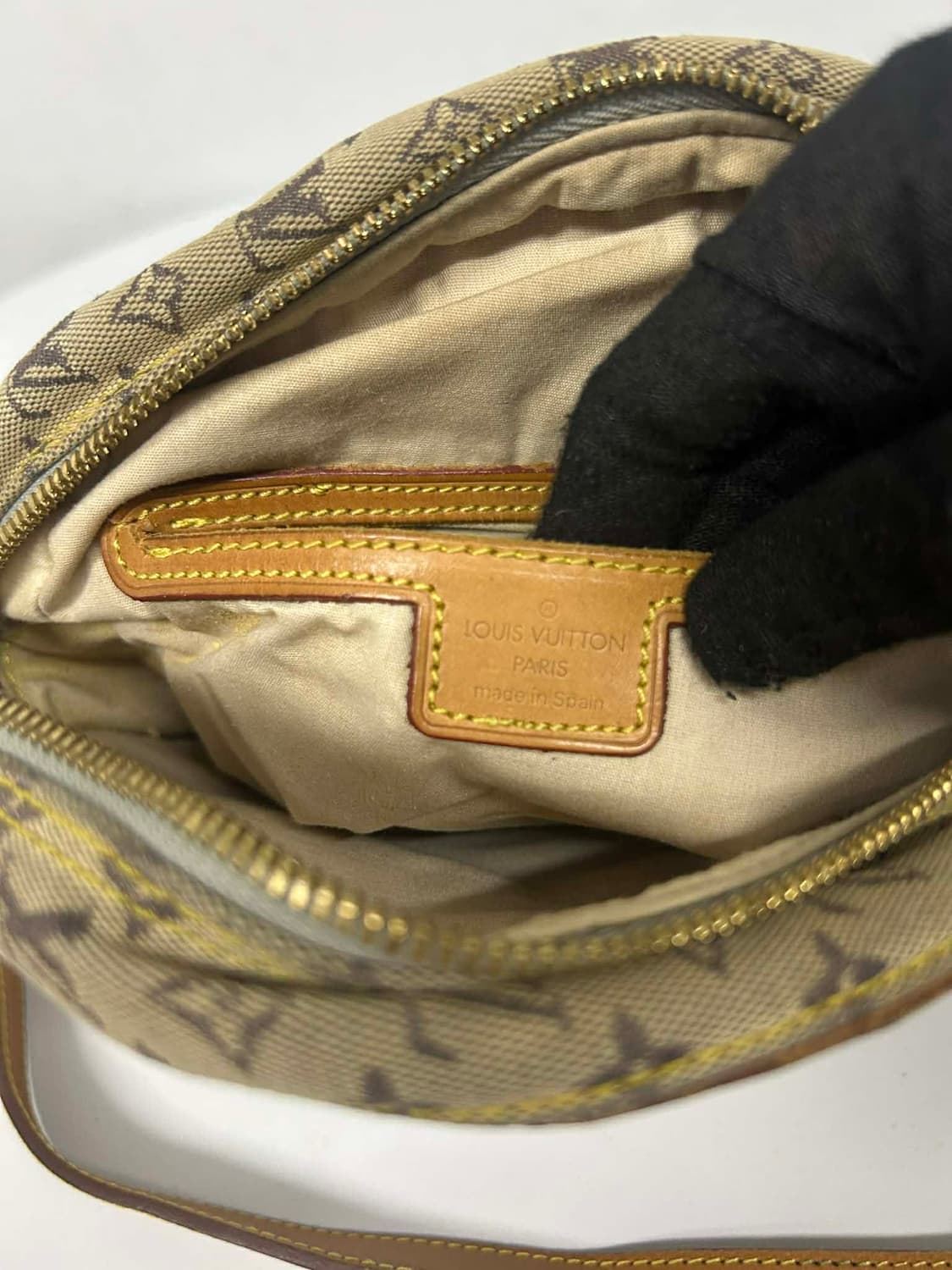 루이비통 정품 빈티지 미니 모노그램 라운드 크로스백 상품이미지6