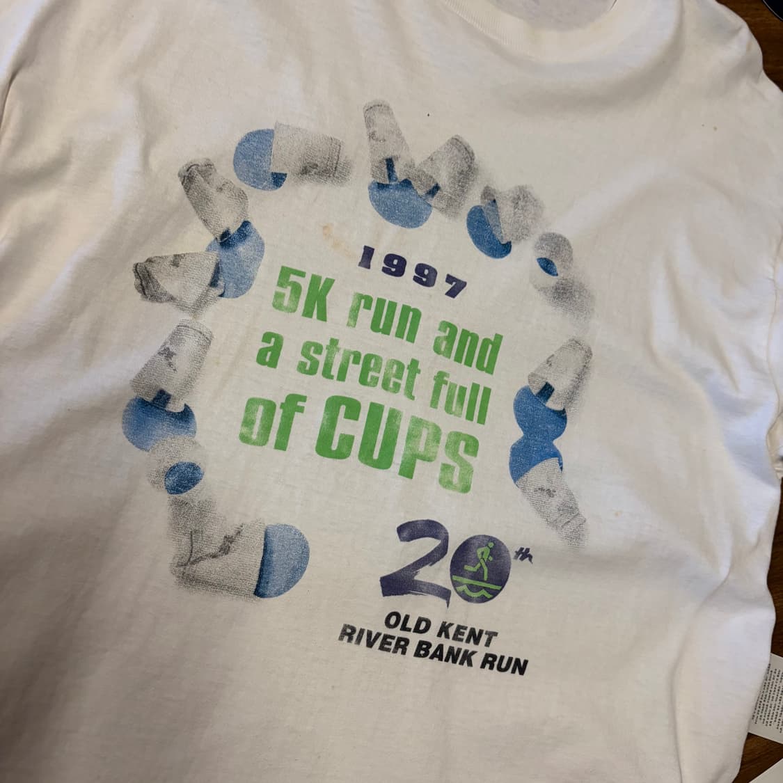 90s street full of cups 싱글스티치 티셔츠 상품이미지2