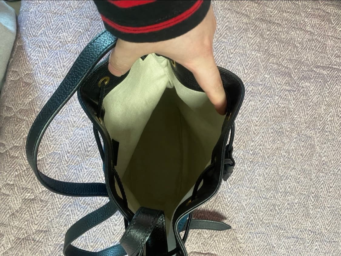 구찌 GG 벨벳 버킷백 네이비 상품이미지4