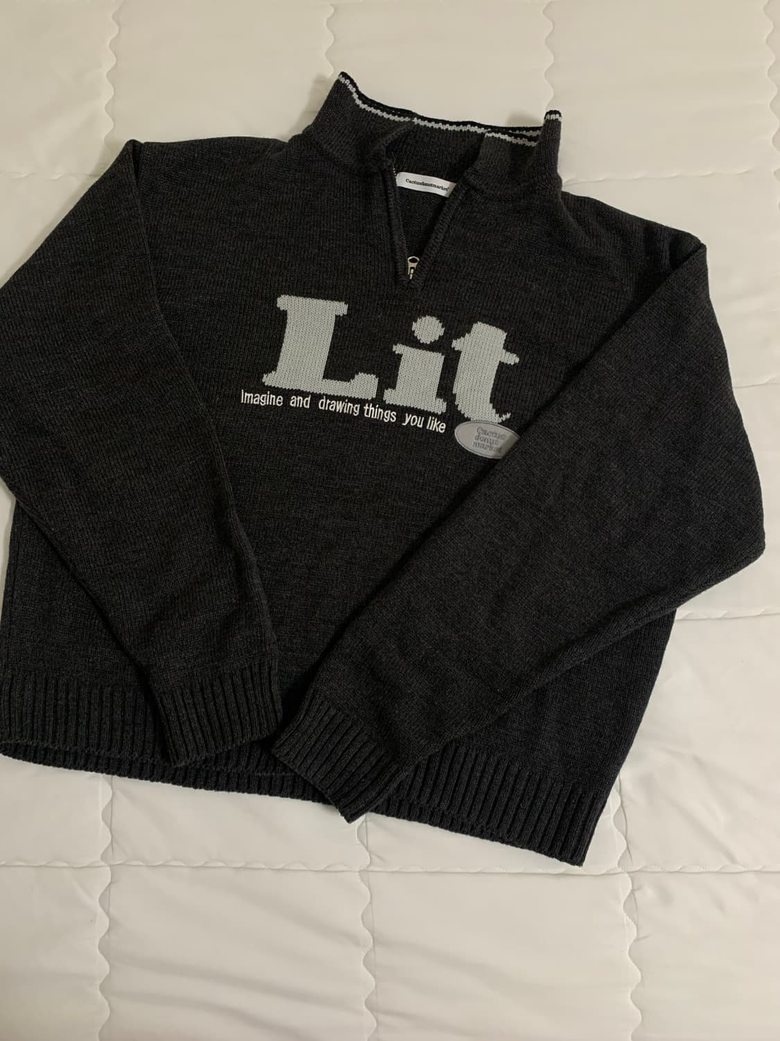 칵터스도넛마켓 반집업 니트 상품이미지1